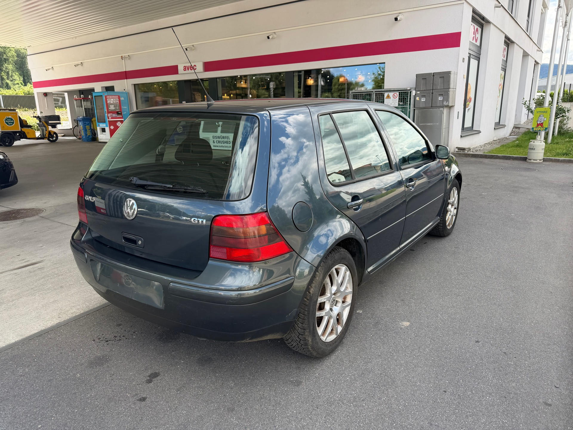 VW Golf 1.8 GTI Turbo -frisch ab Mfk-image-1