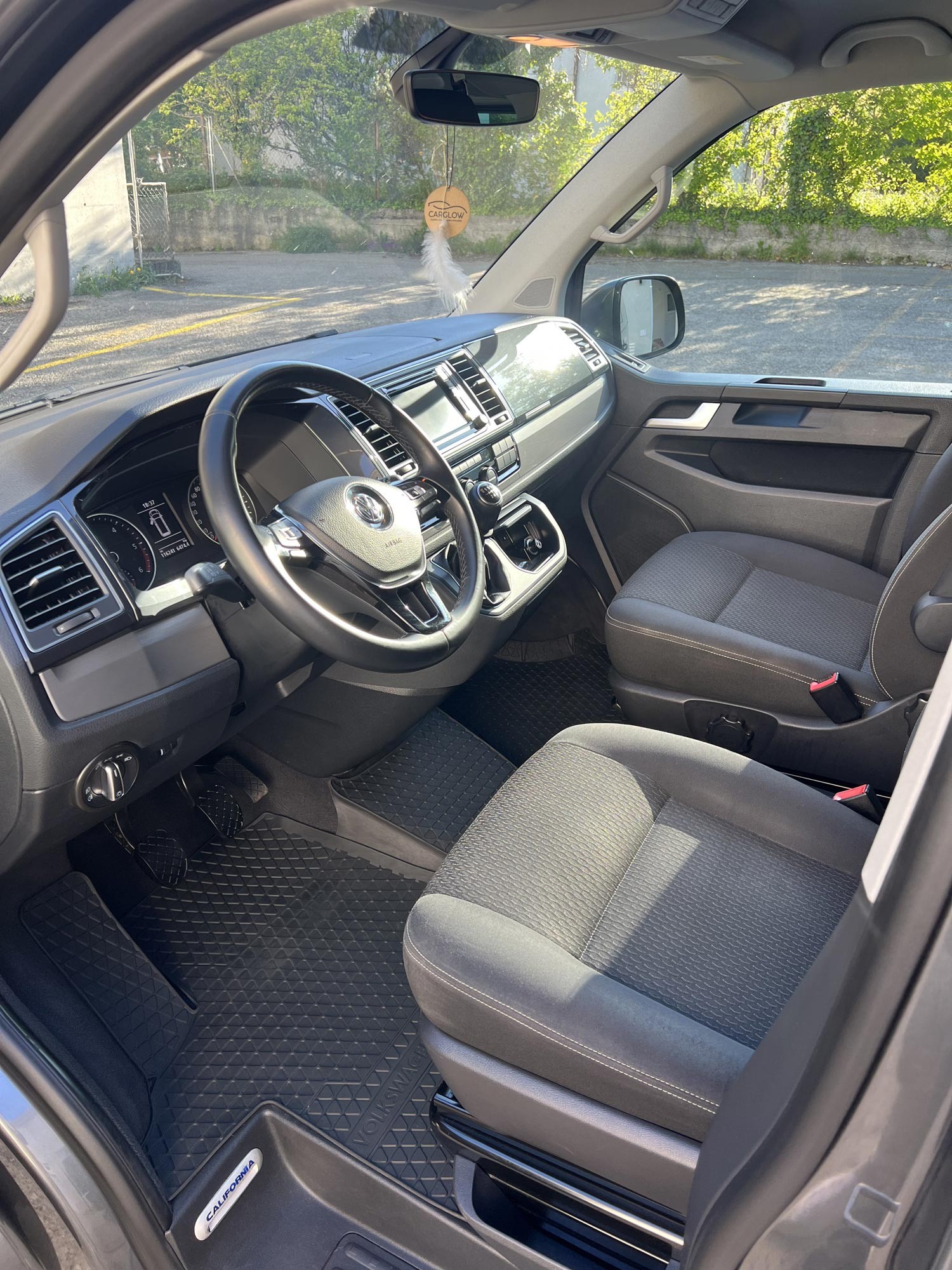 VW California 2.0 TDI 150 Beach Liberty 4Motion-image-5