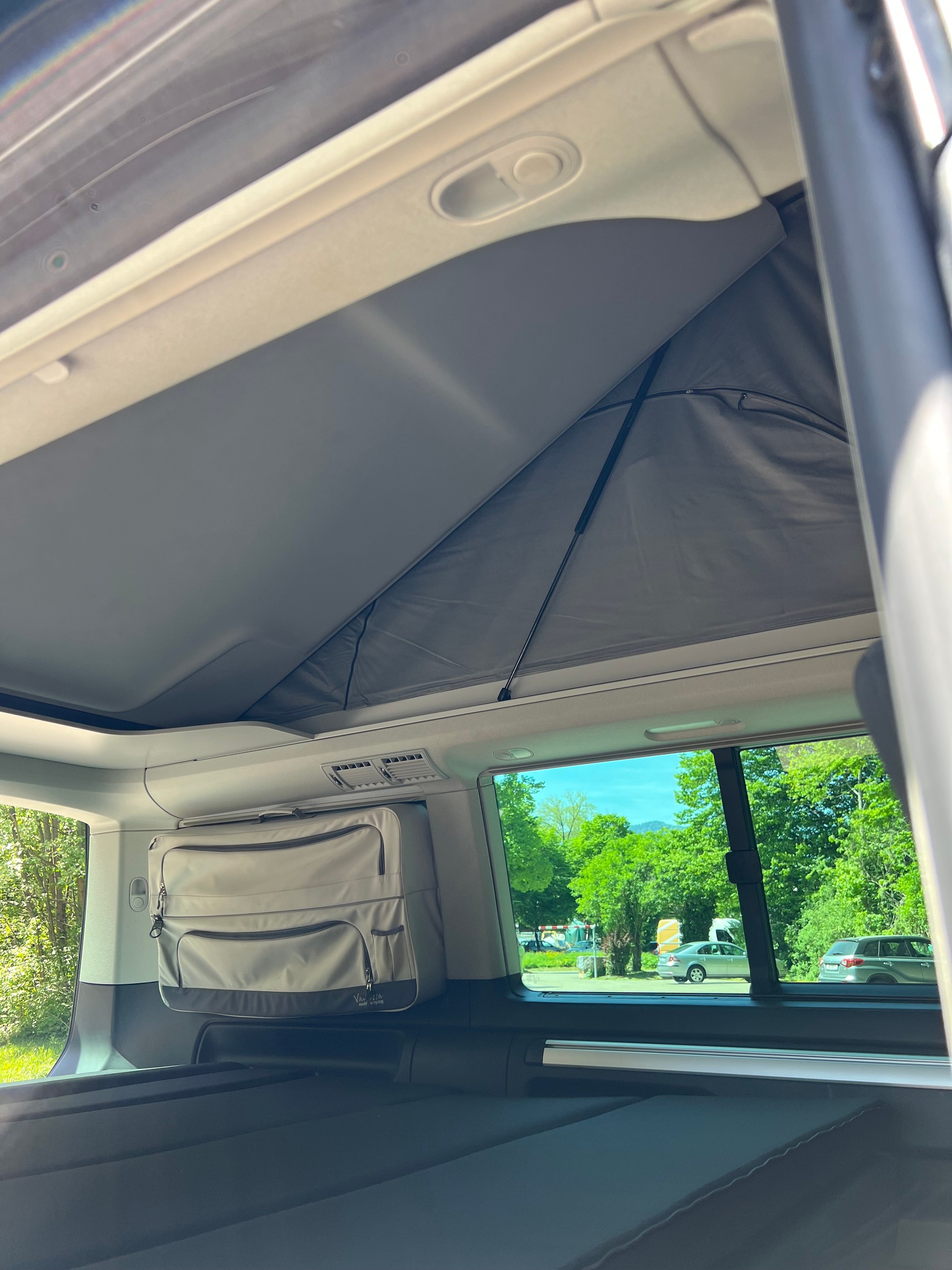 VW California 2.0 TDI 150 Beach Liberty 4Motion-image-7