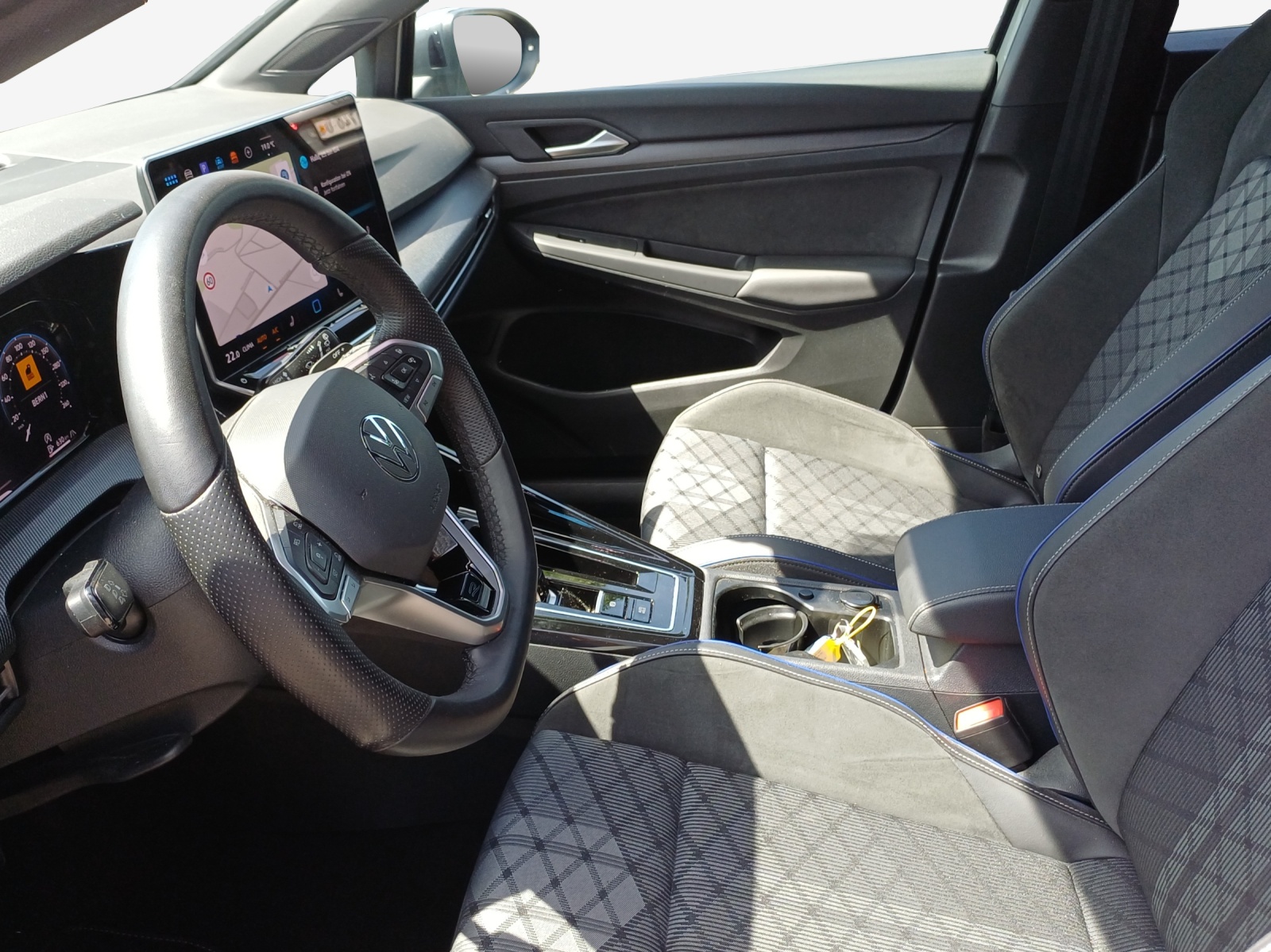 VW Golf Variant 2.0 TSI R-Line DSG 4 Motion-image-7