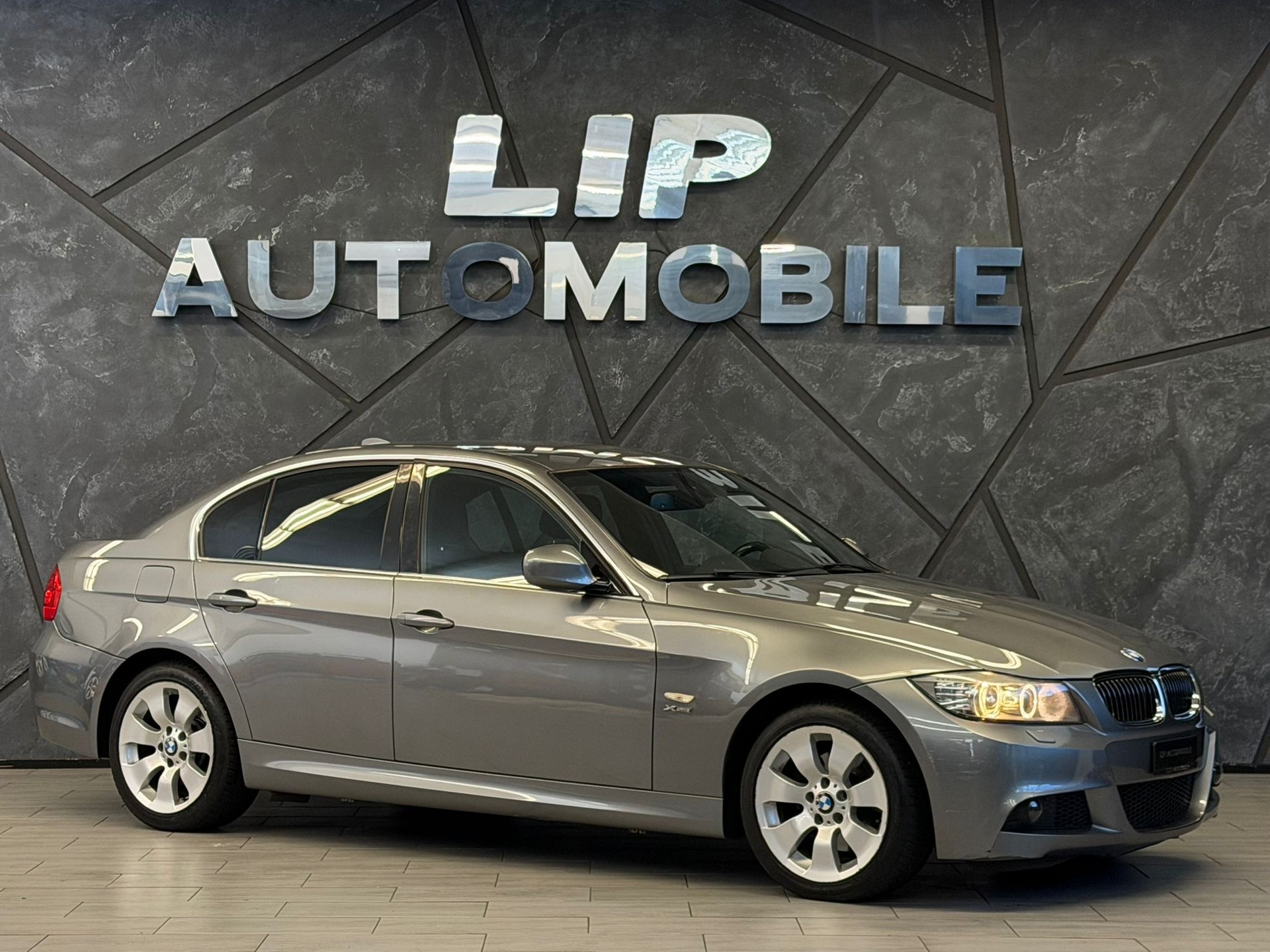 BMW 325i x-Drive Steptronic-image-2