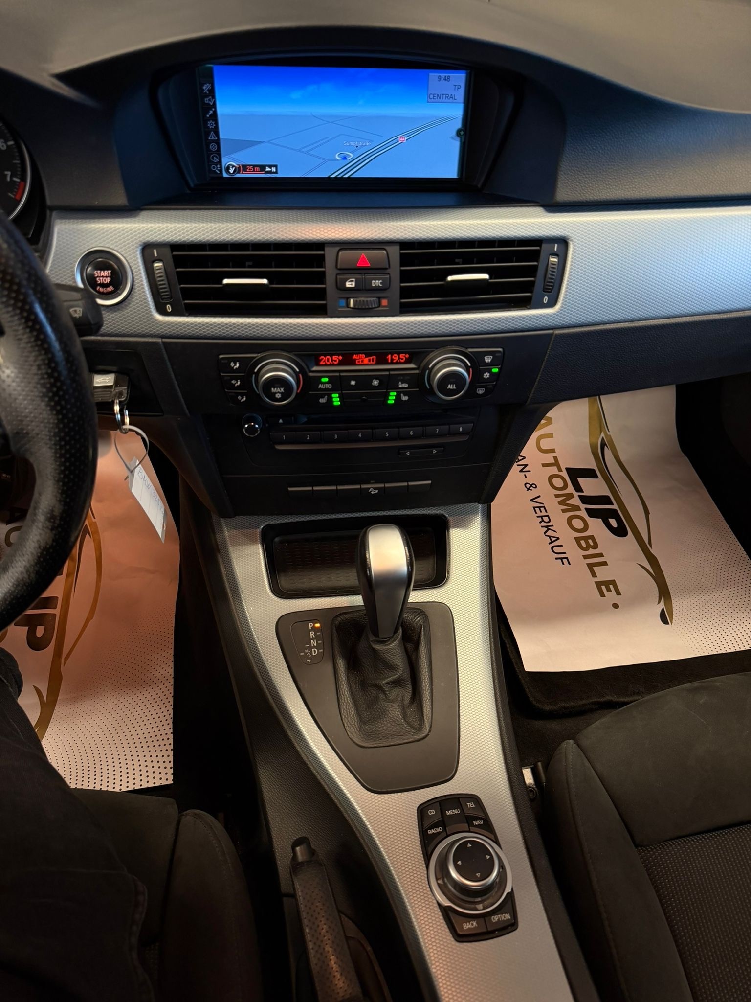 BMW 325i x-Drive Steptronic-image-11