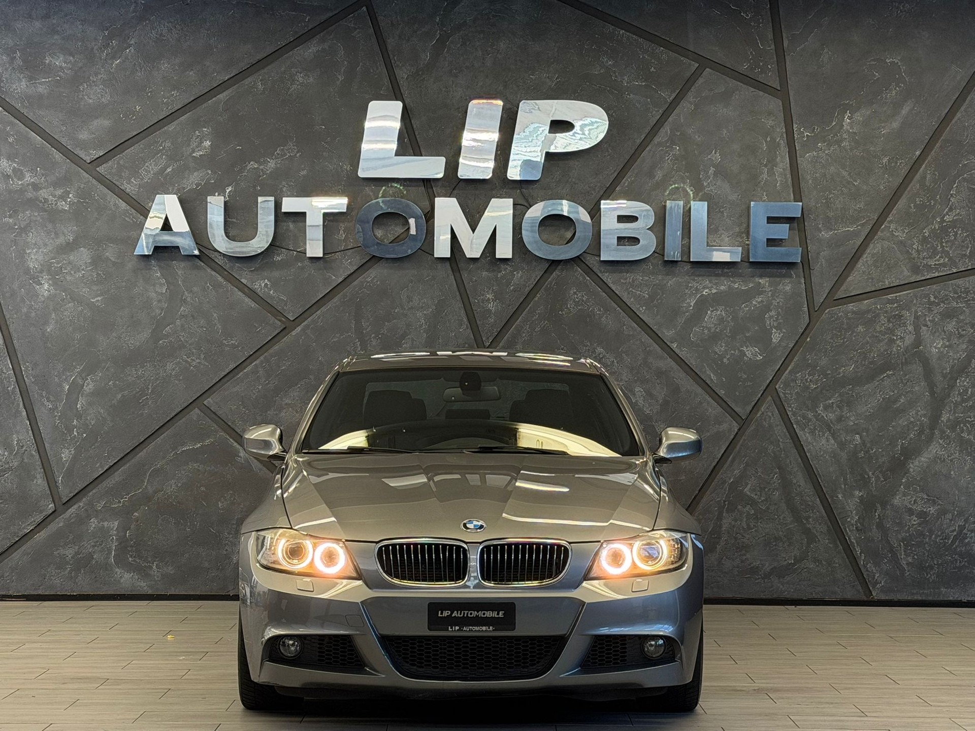 BMW 325i x-Drive Steptronic-image-1