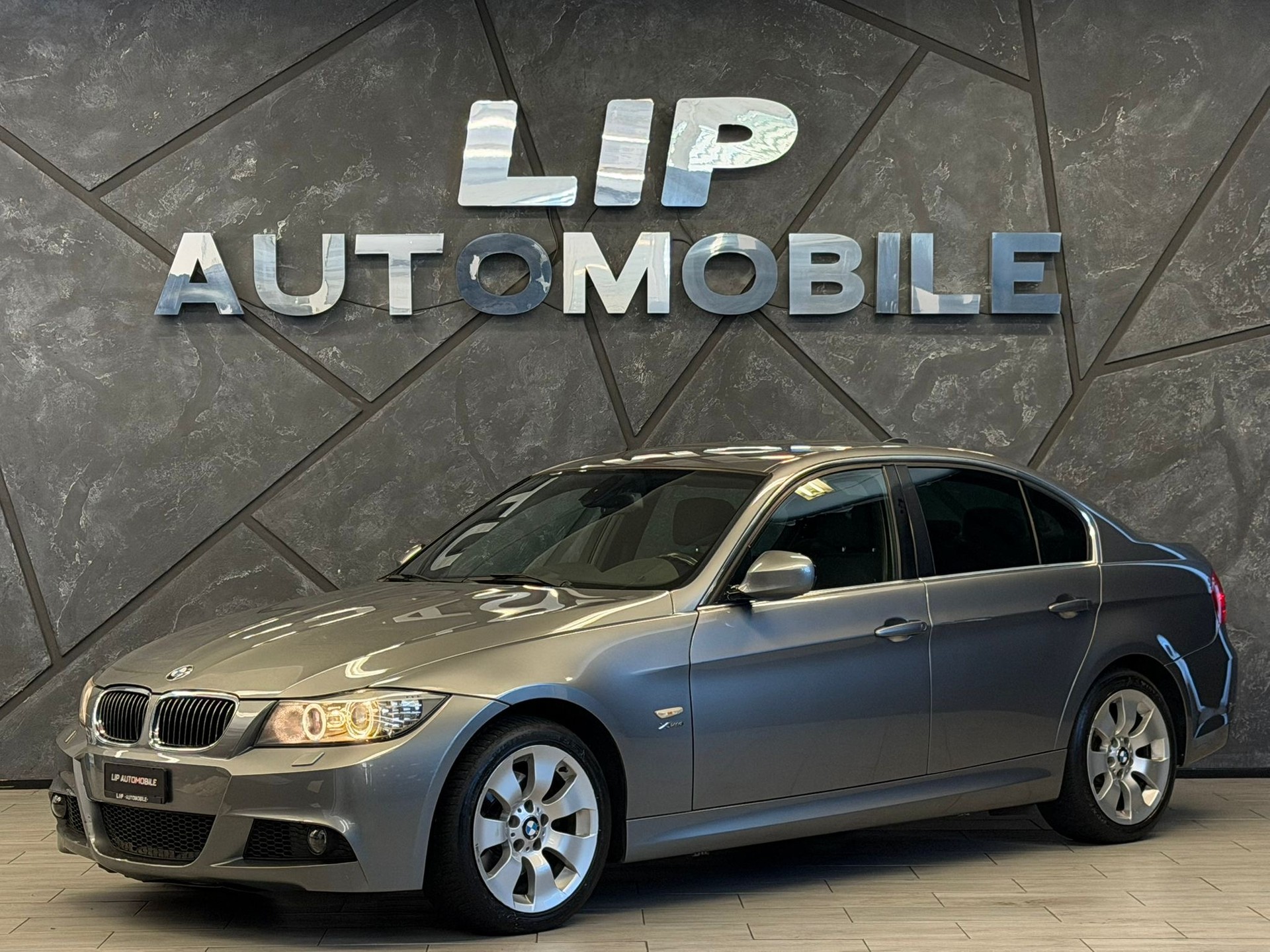 BMW 325i x-Drive Steptronic-image-0
