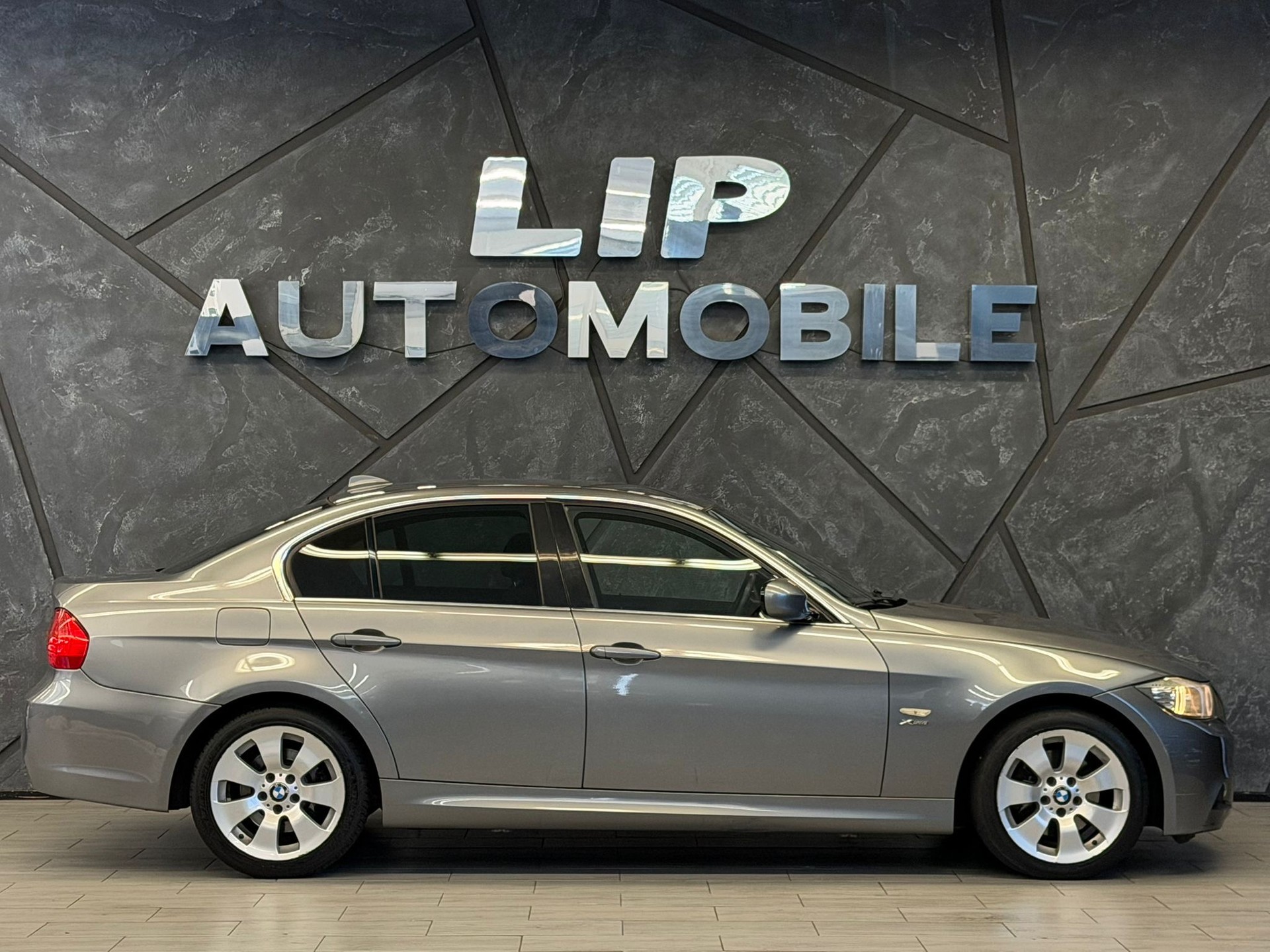 BMW 325i x-Drive Steptronic-image-3