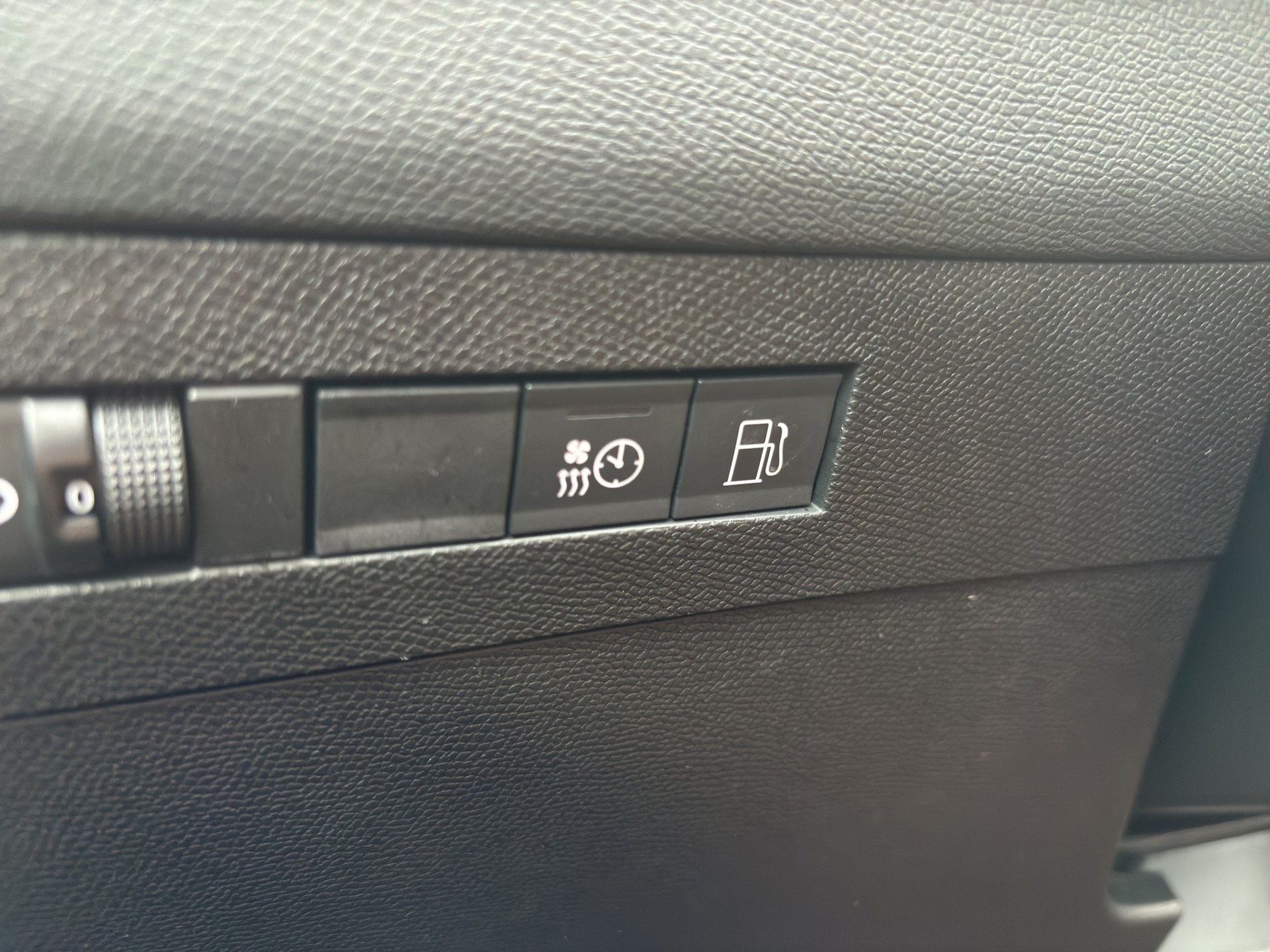 OPEL Astra 1.6 PHEV Turbo Swiss Plus A-image-8
