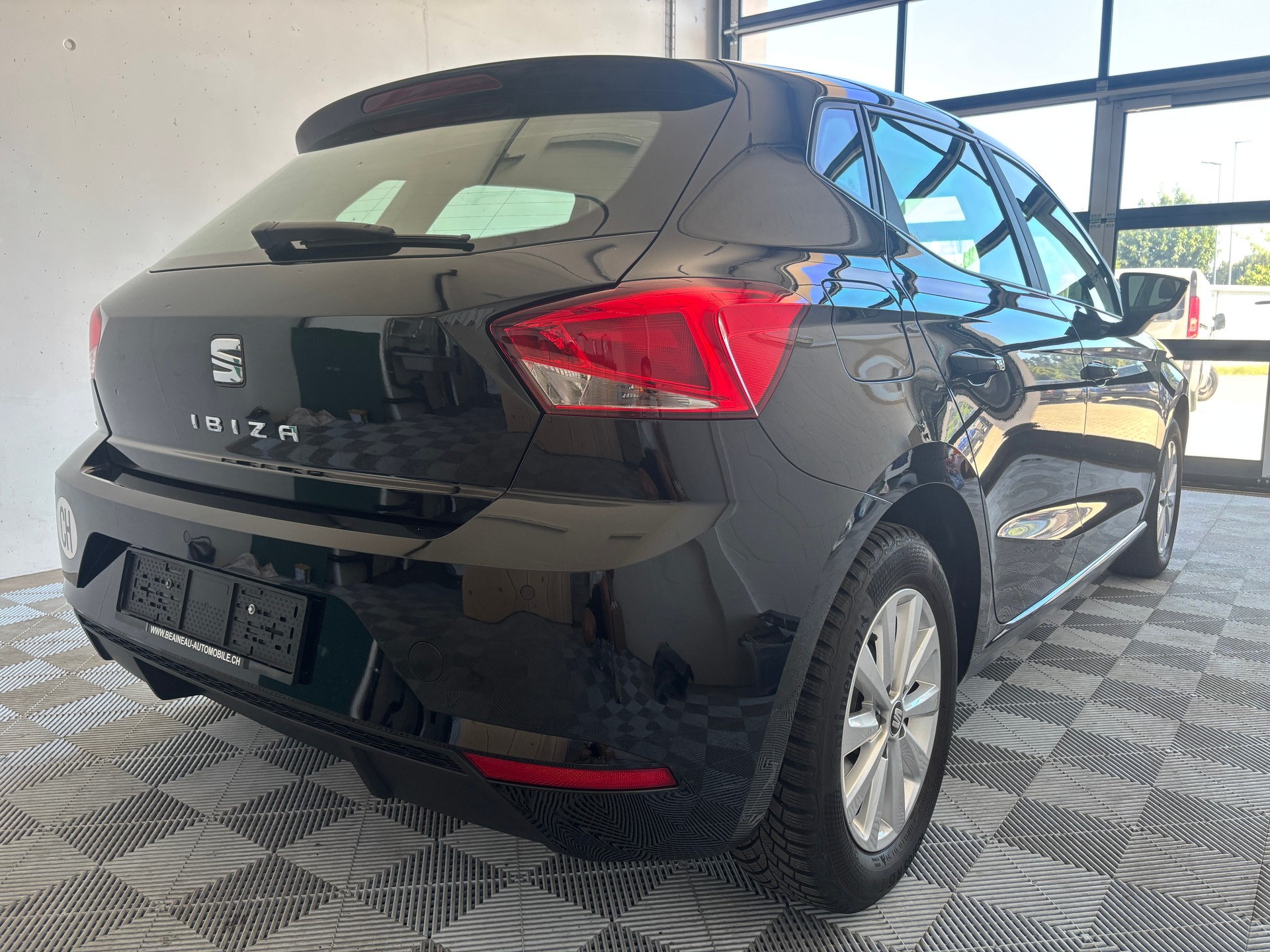 SEAT Ibiza 1.0 EcoTSI Style DSG-image-5