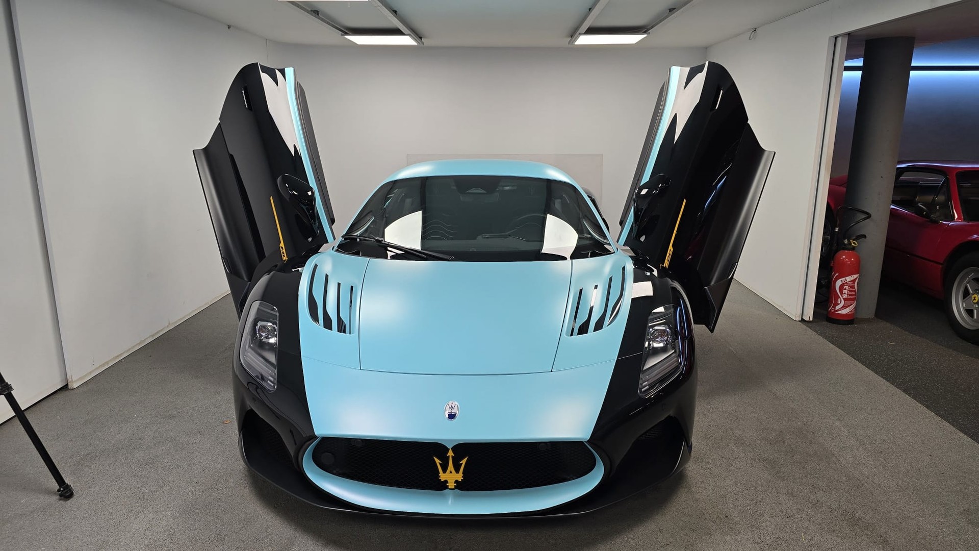 MASERATI MC20 Versione Speciale Fuoriserie 1 di 20-image-2