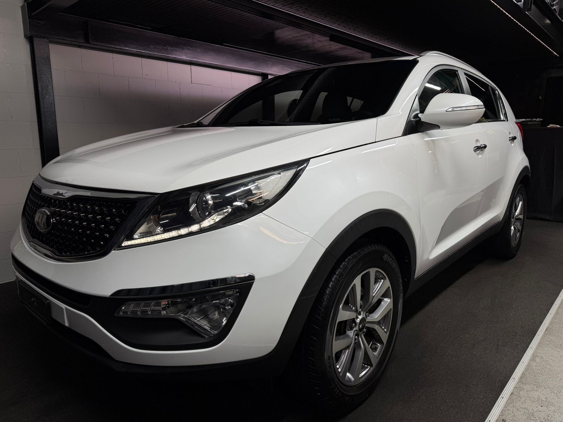 KIA Sportage 1.7 CRDi Swiss Eco Edition-image-1