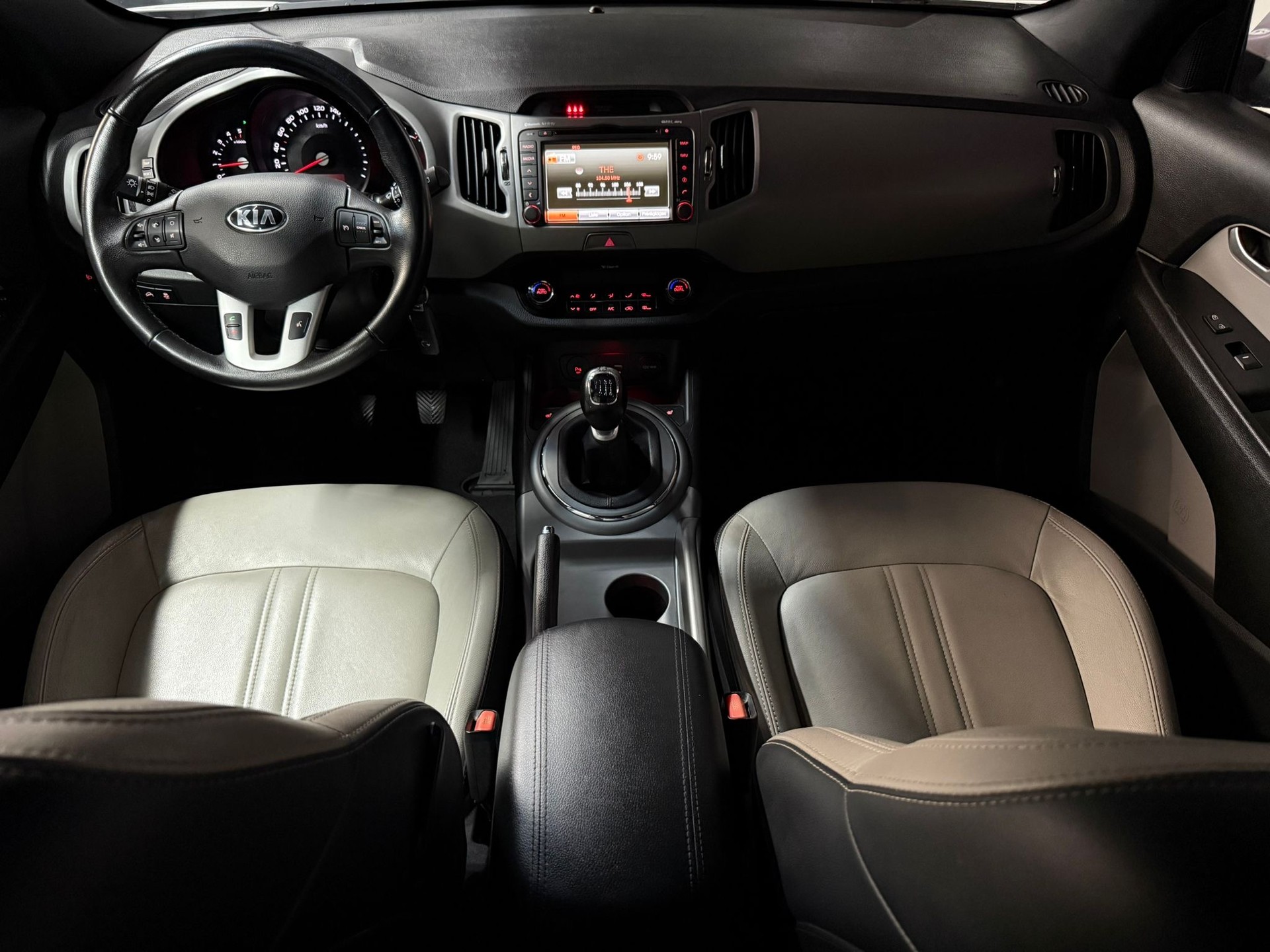 KIA Sportage 1.7 CRDi Swiss Eco Edition-image-16