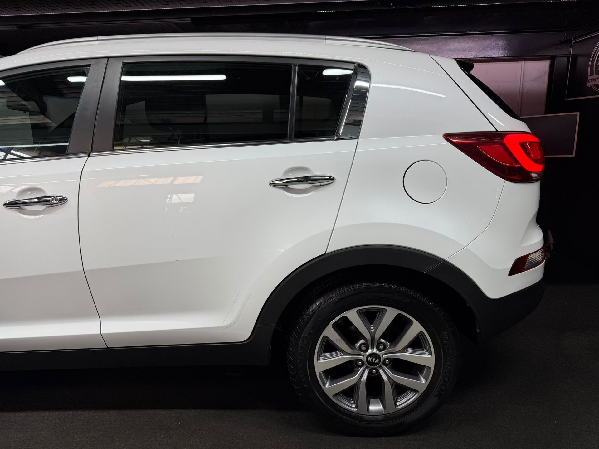 KIA Sportage 1.7 CRDi Swiss Eco Edition-image-5