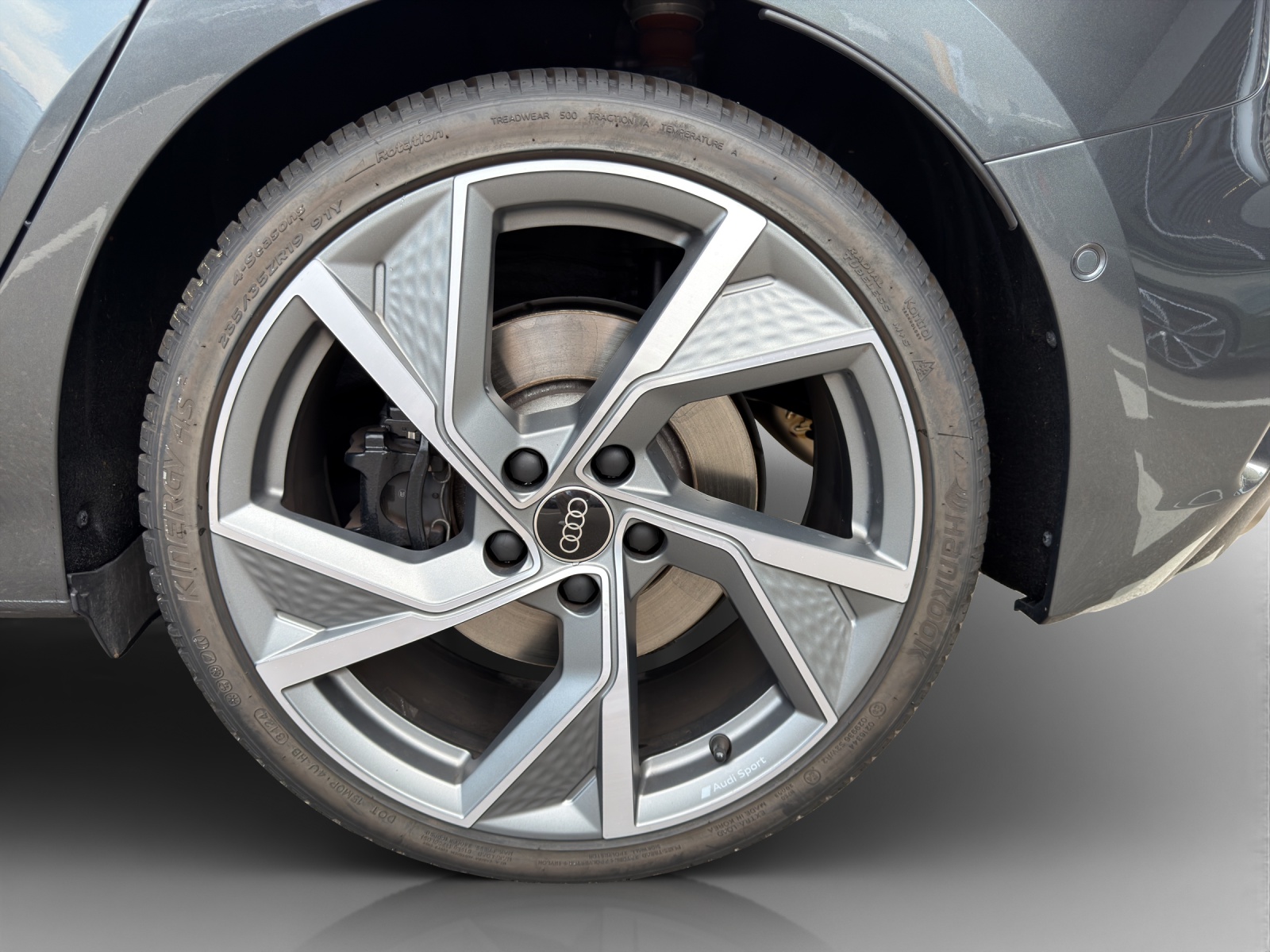 AUDI S3 Sportback TFSI quattro S-tronic-image-13