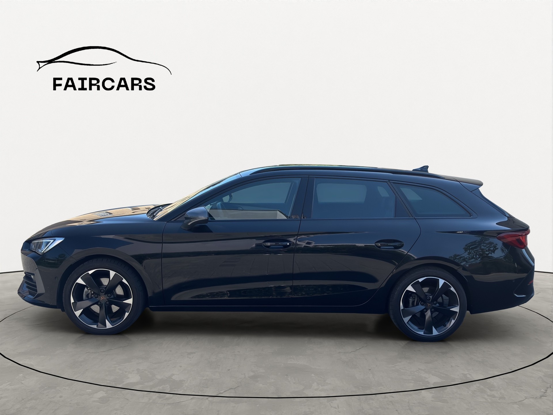 CUPRA LEON ST 2.0 TSI DSG-image-2
