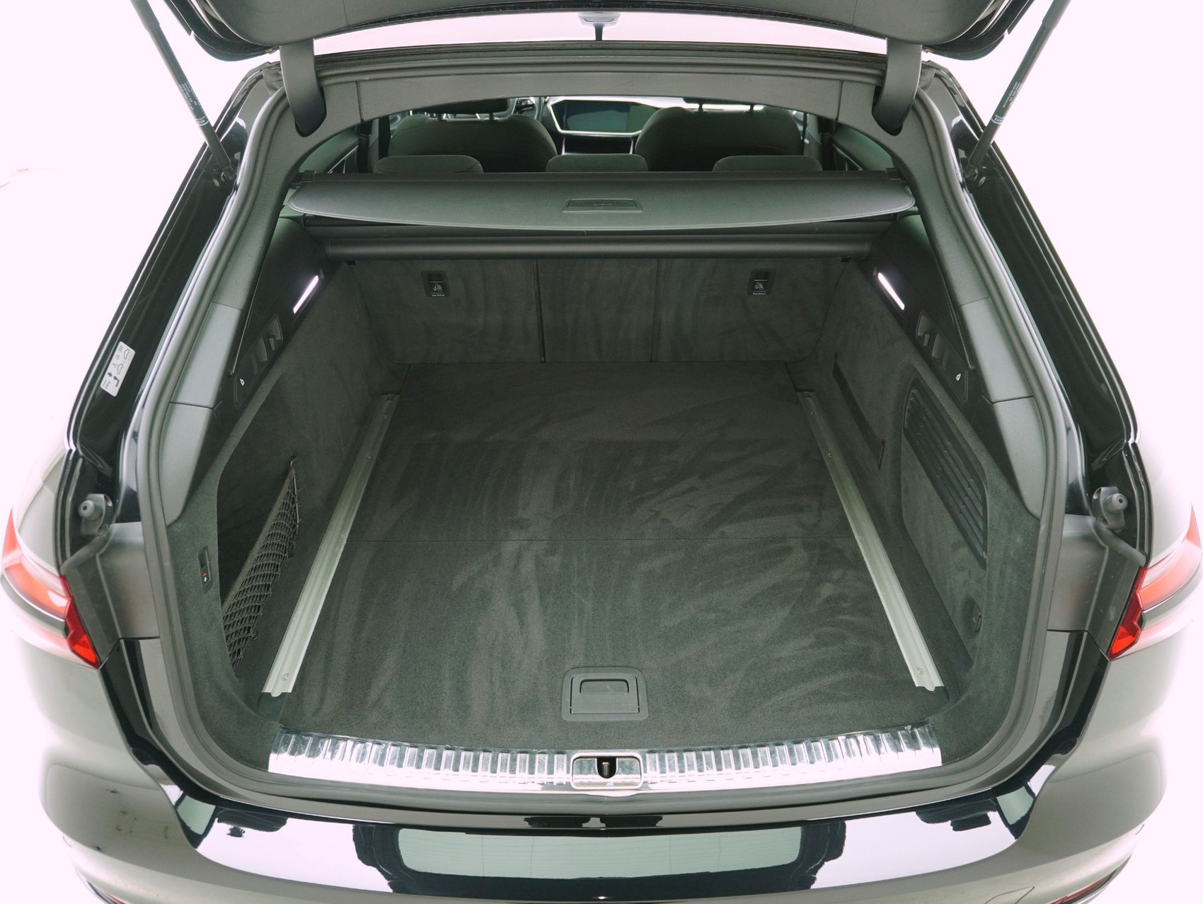 AUDI A6 Avant 45 TFSI Sport quattro S-Tronic-image-13