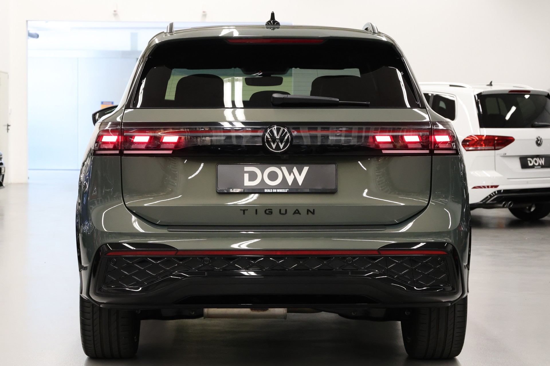 VW Tiguan 2.0 TDI SCR R-Line DSG 4motion-image-11
