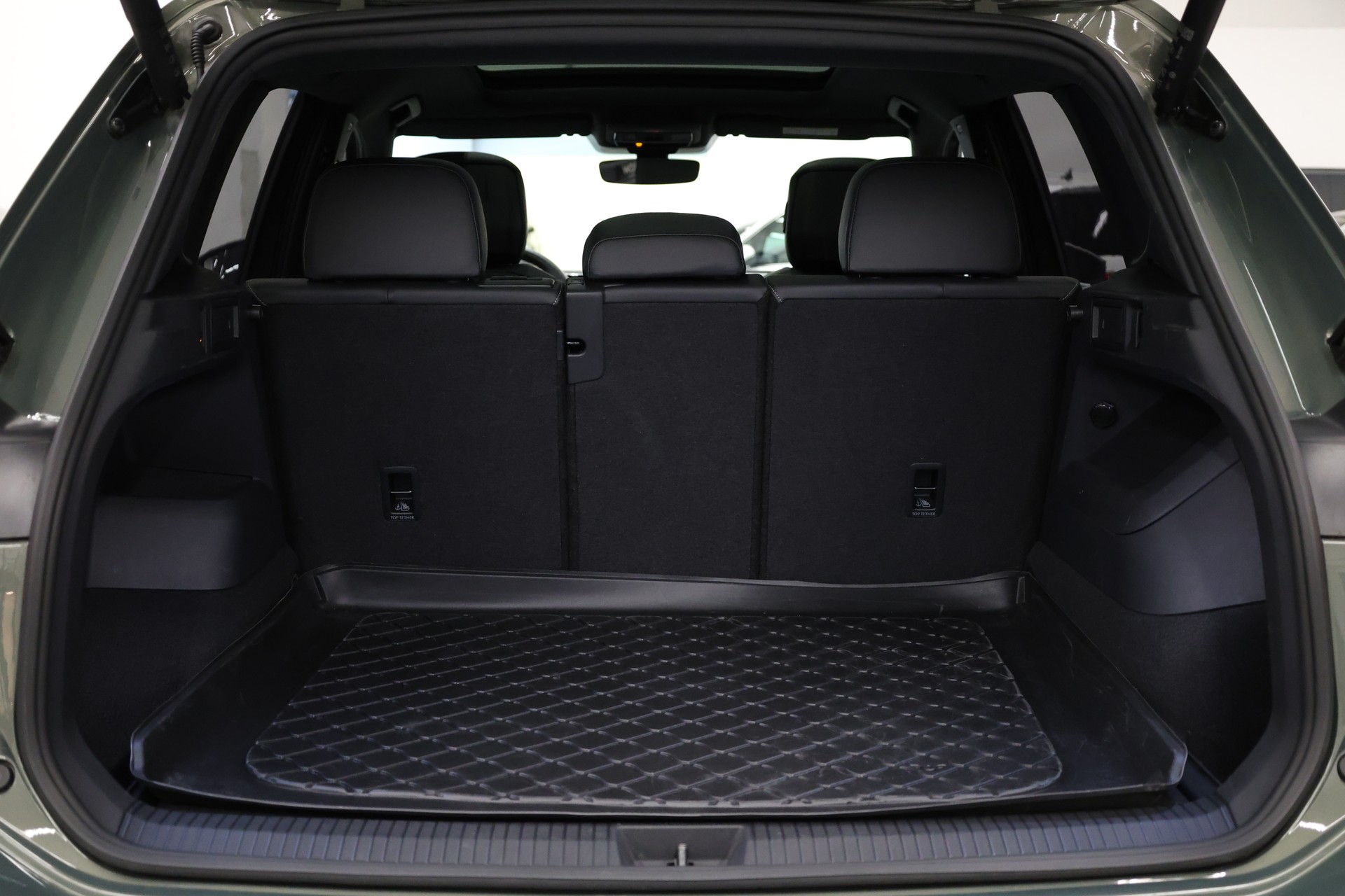 VW Tiguan 2.0 TDI SCR R-Line DSG 4motion-image-12