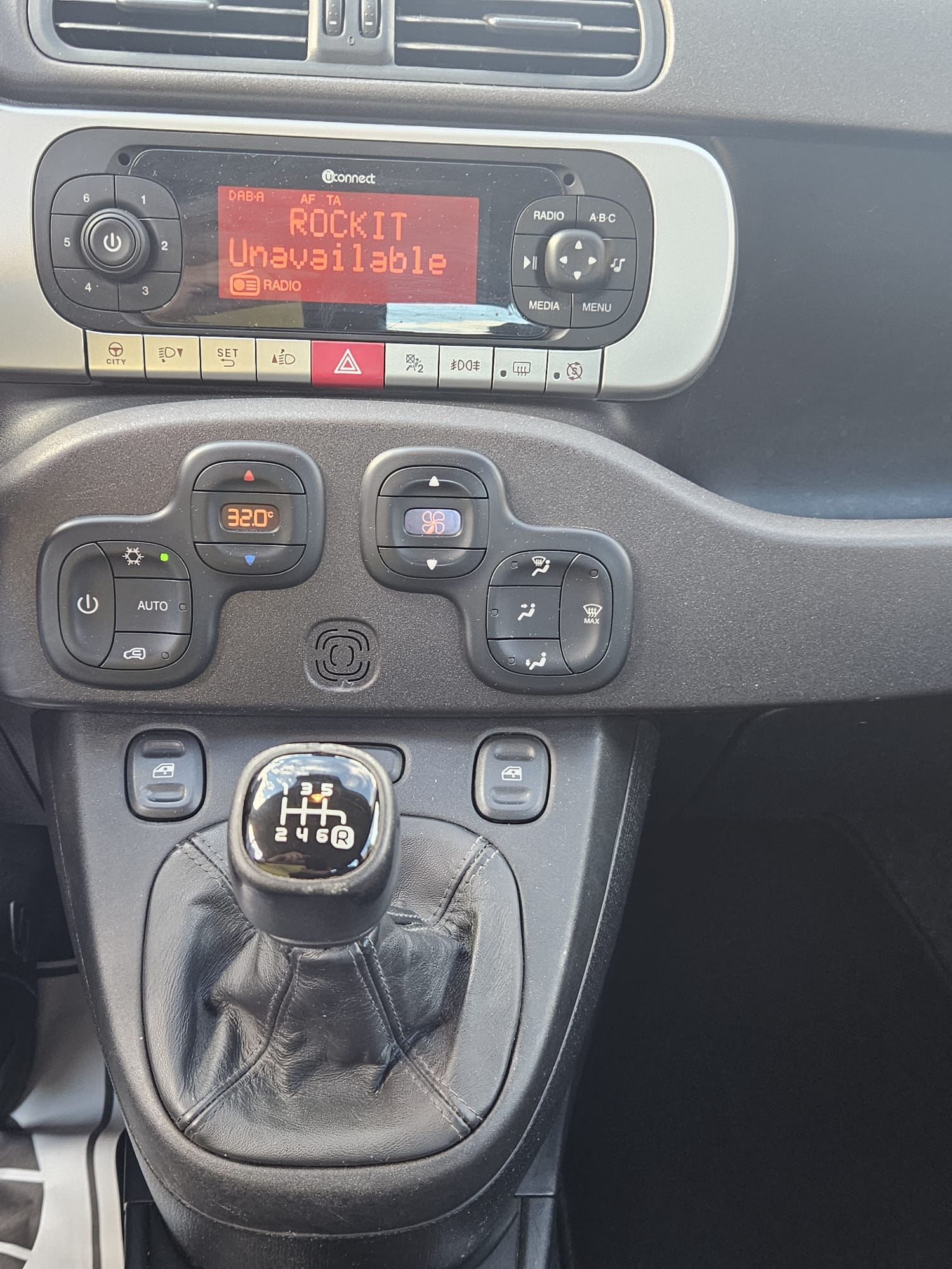 FIAT Panda 0.9 Twinair Turbo Cross 4x4-image-11
