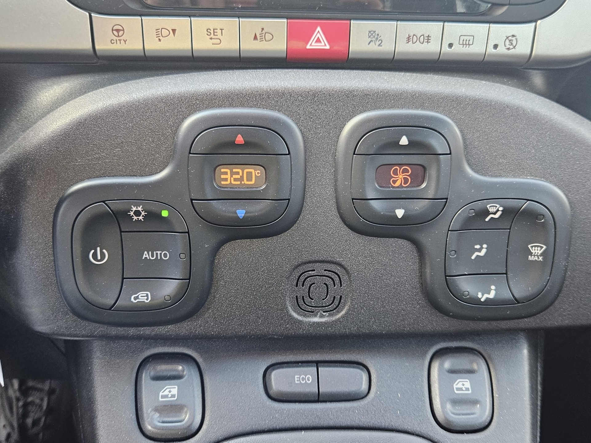 FIAT Panda 0.9 Twinair Turbo Cross 4x4-image-12