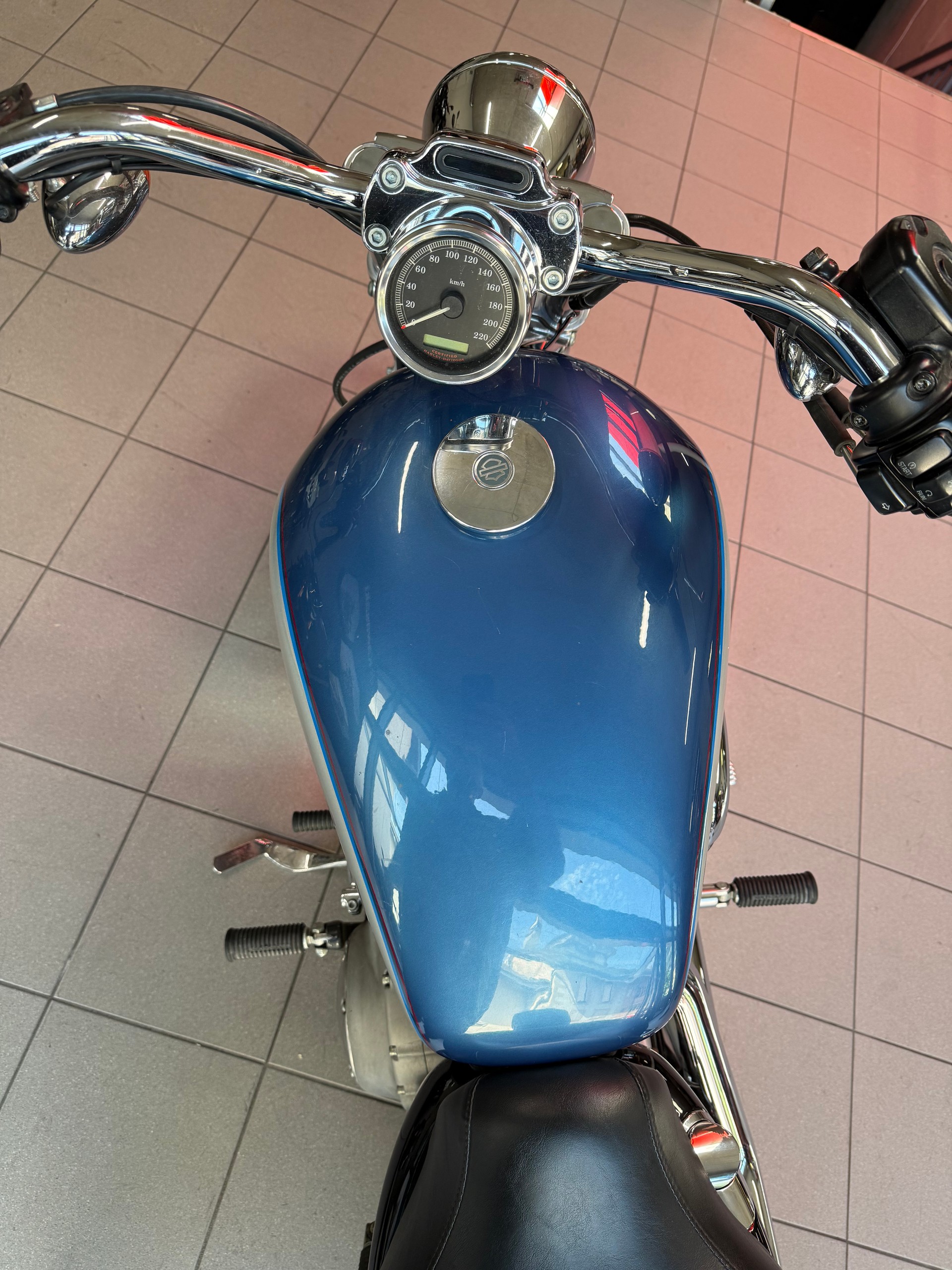 HARLEY-DAVIDSON XL 883 C Sportster Custom-image-2