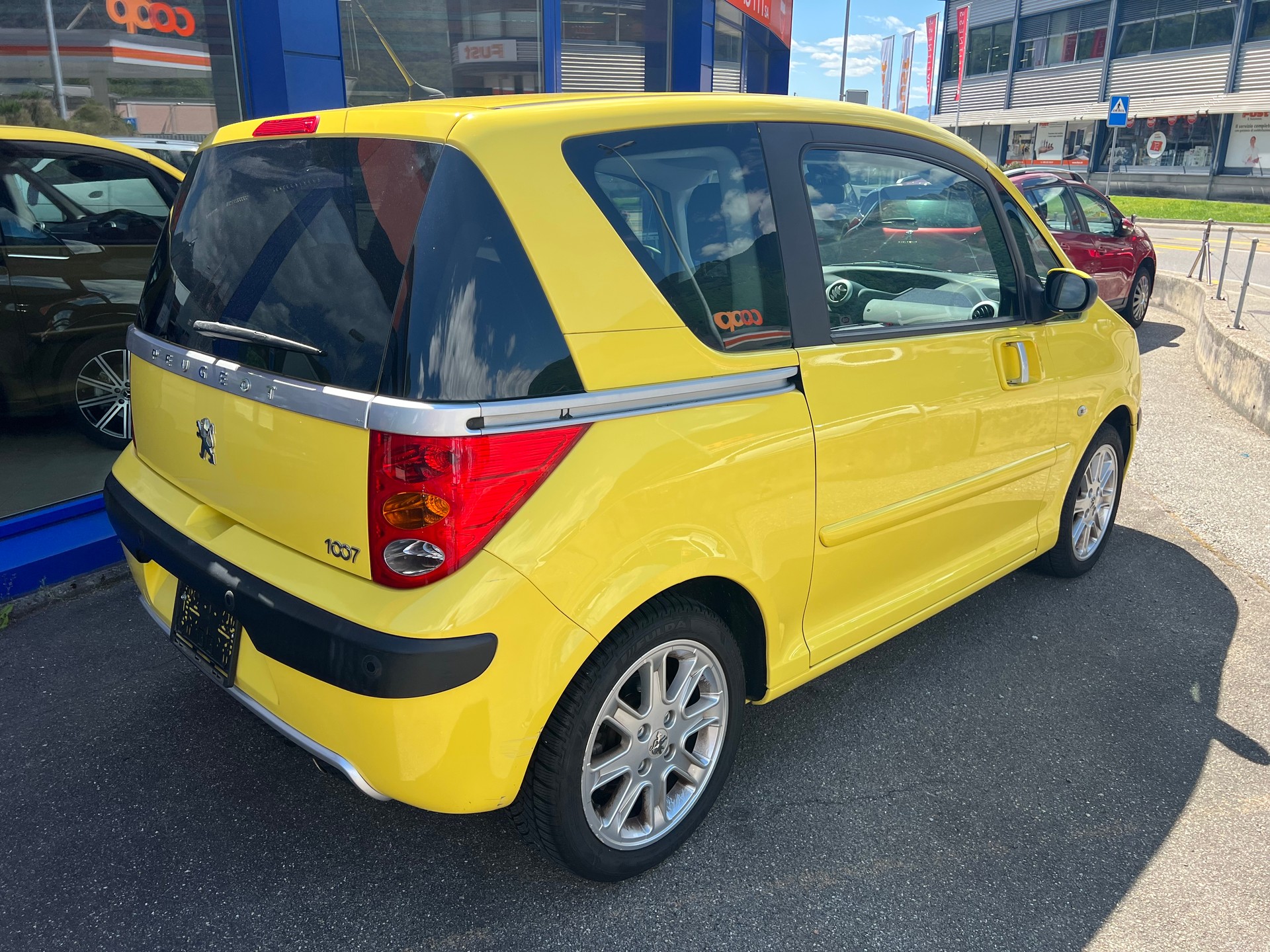 PEUGEOT 1007 1.6 Trendy 2-Tronic-image-2