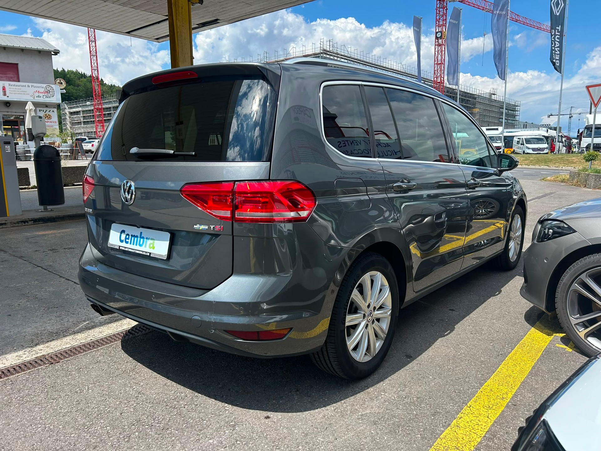 VW Touran 1.4 TSI BlueMotion Technology Highline DSG-image-3