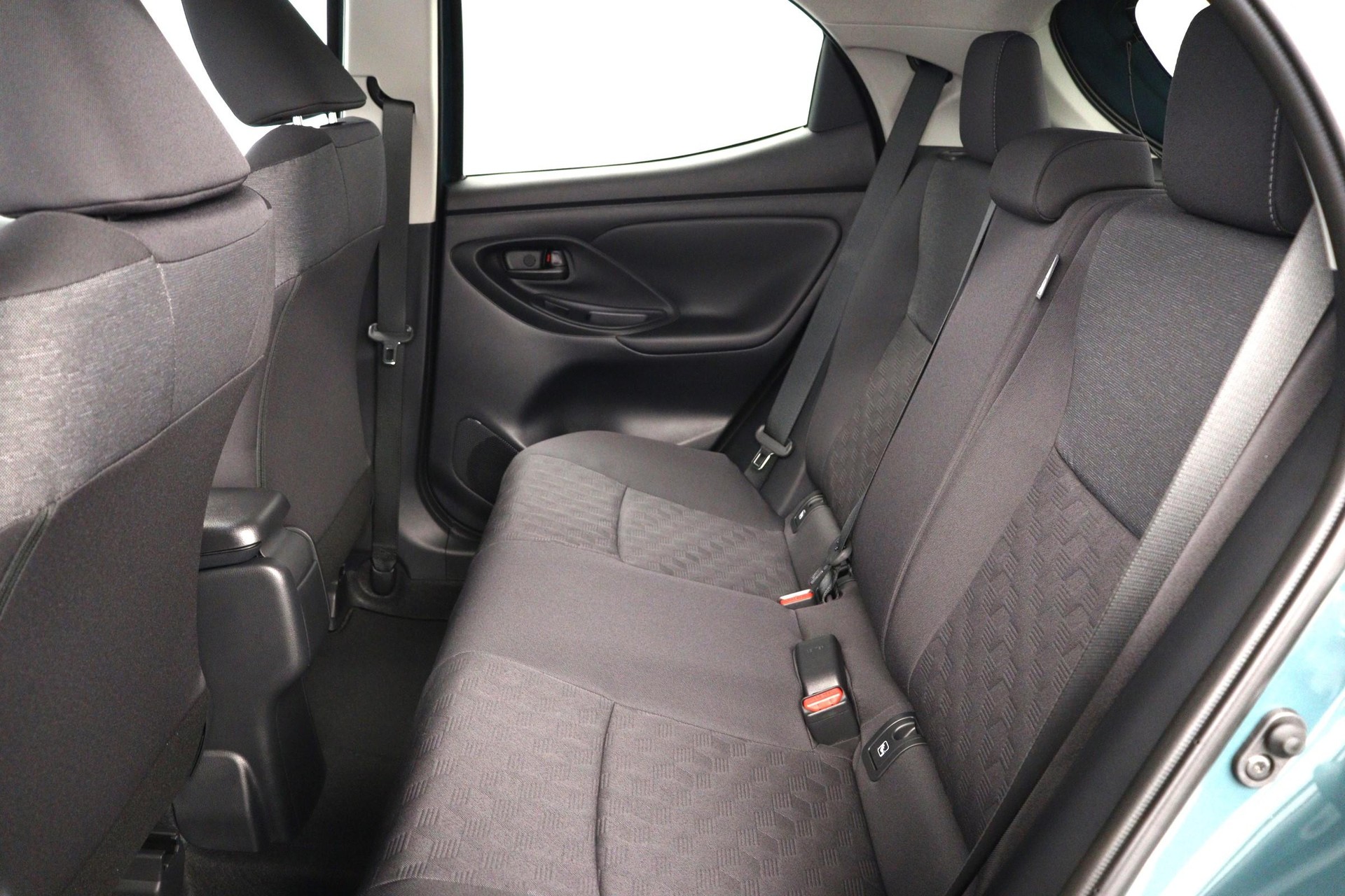TOYOTA Yaris 1.5 VVT-i HSD Trend-image-8