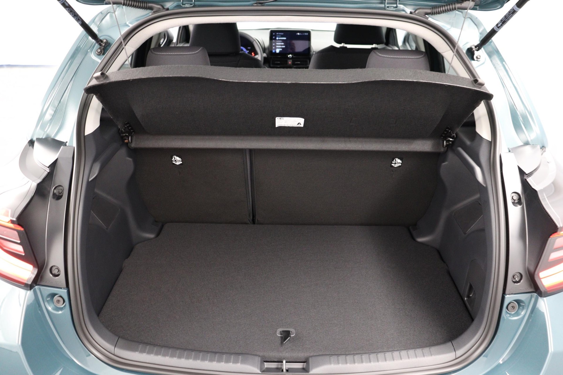 TOYOTA Yaris 1.5 VVT-i HSD Trend-image-13
