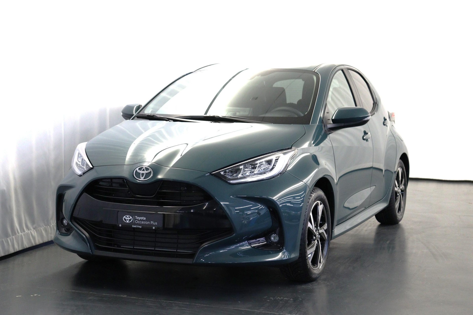TOYOTA Yaris 1.5 VVT-i HSD Trend-image-0