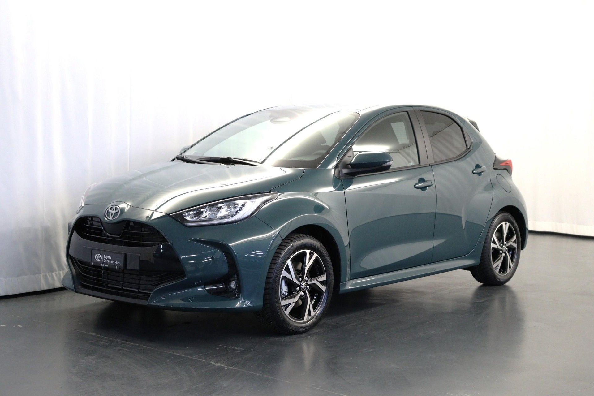 TOYOTA Yaris 1.5 VVT-i HSD Trend-image-1