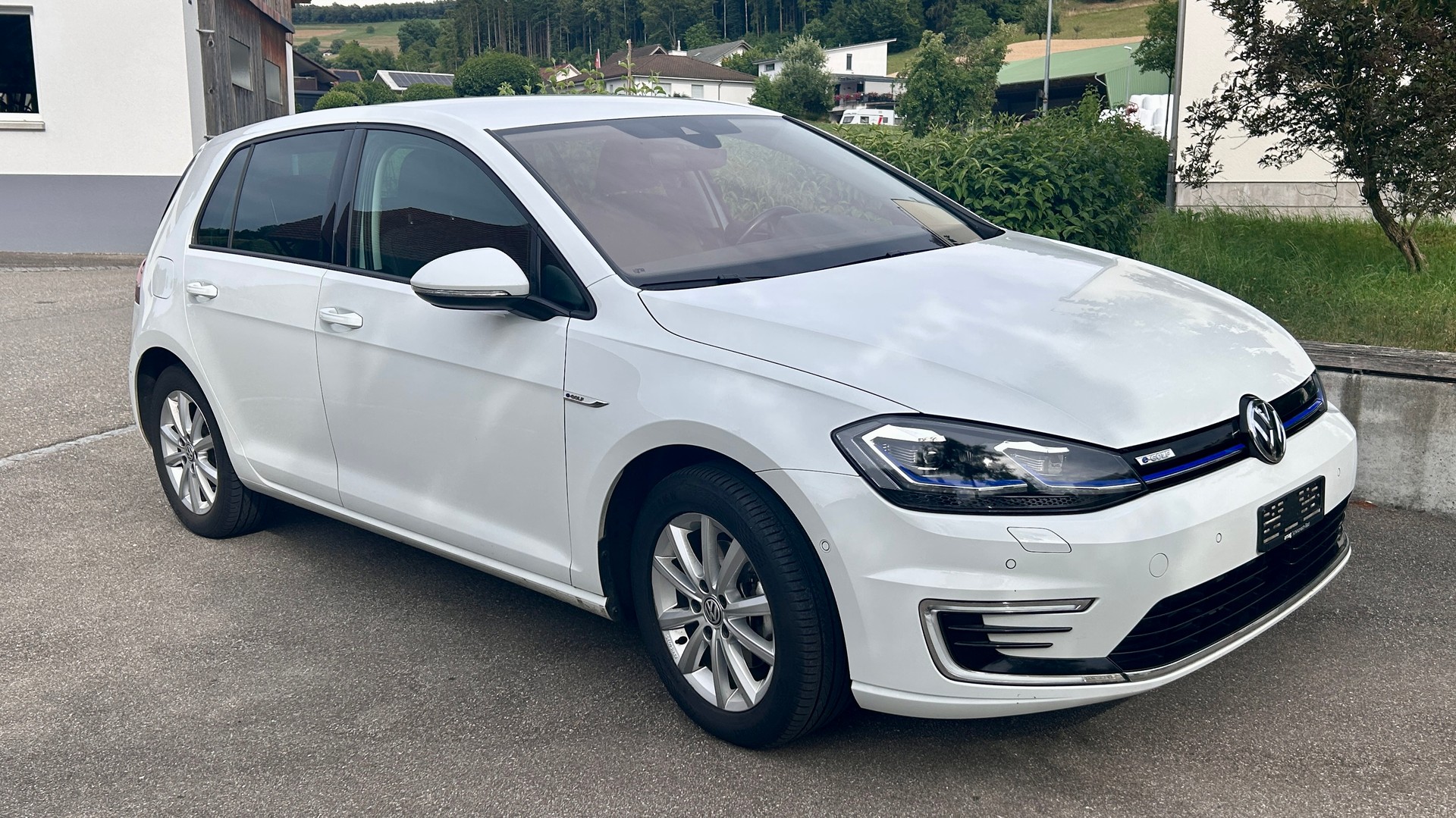 VW e-image-1