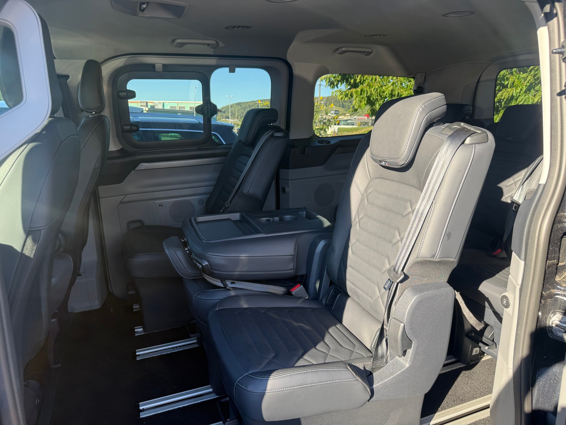 FORD Tourneo Bus 320 L1H1 TitaniumX Automat-image-11