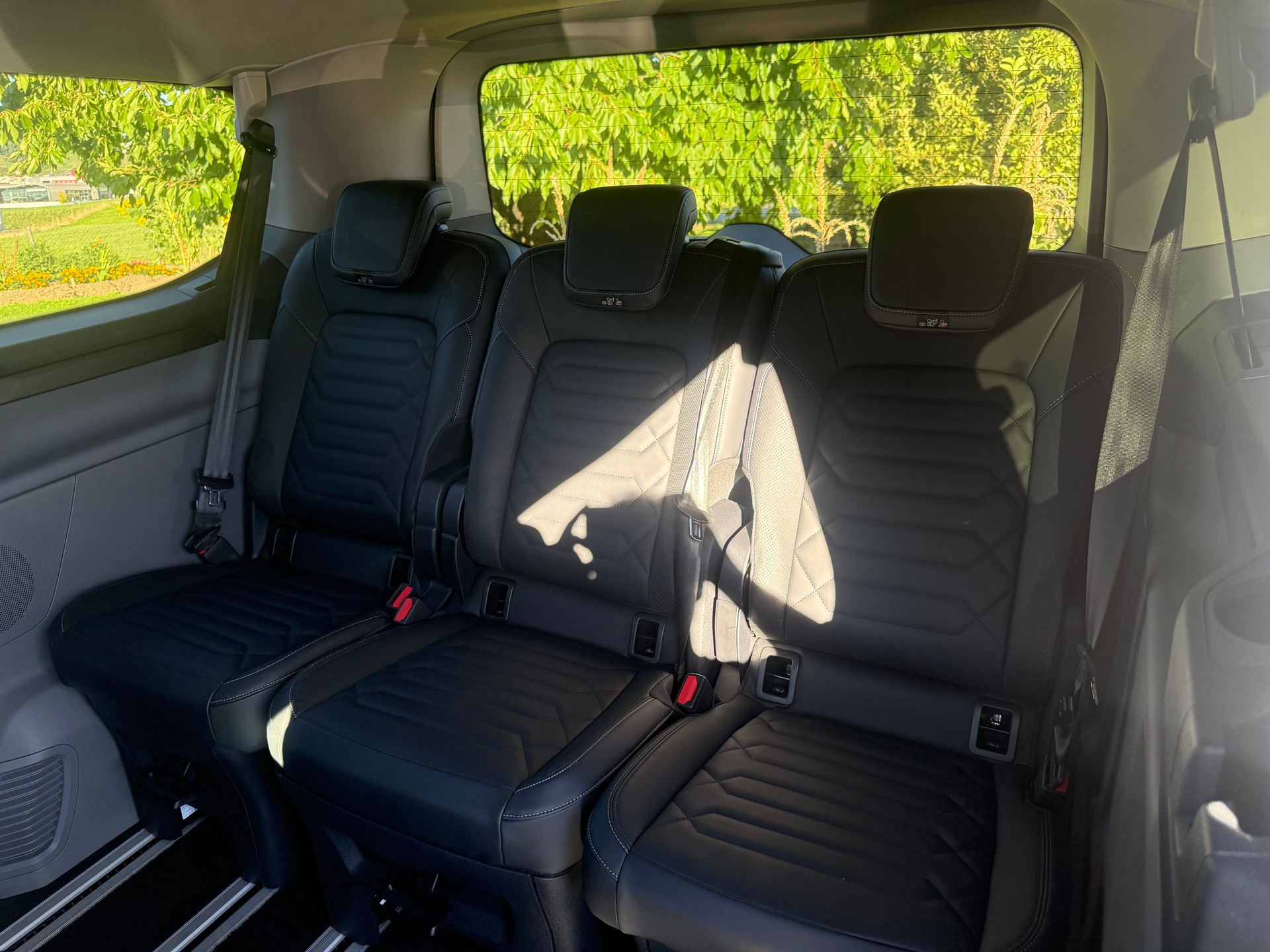 FORD Tourneo Bus 320 L1H1 TitaniumX Automat-image-9