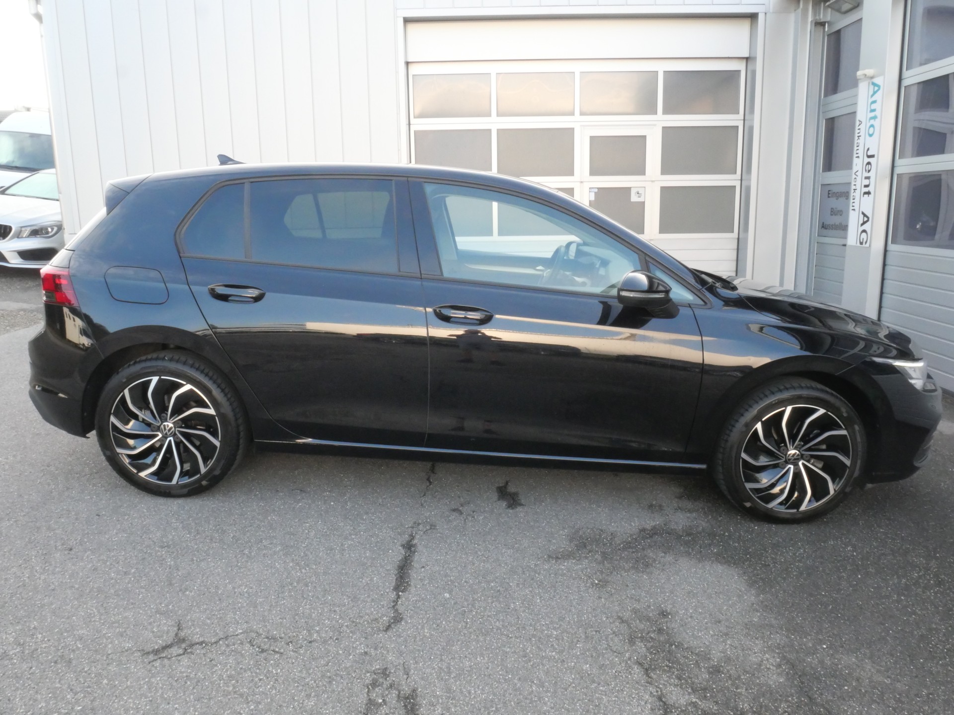 VW Golf 1.5 e TSI ACT Selection DSG *CH-Auslieferung, Head-Up Display*-image-5