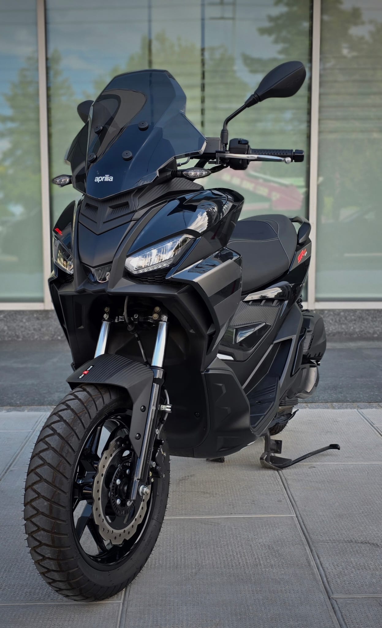 APRILIA SR 125 GT ABS E5+-showroom-element-3