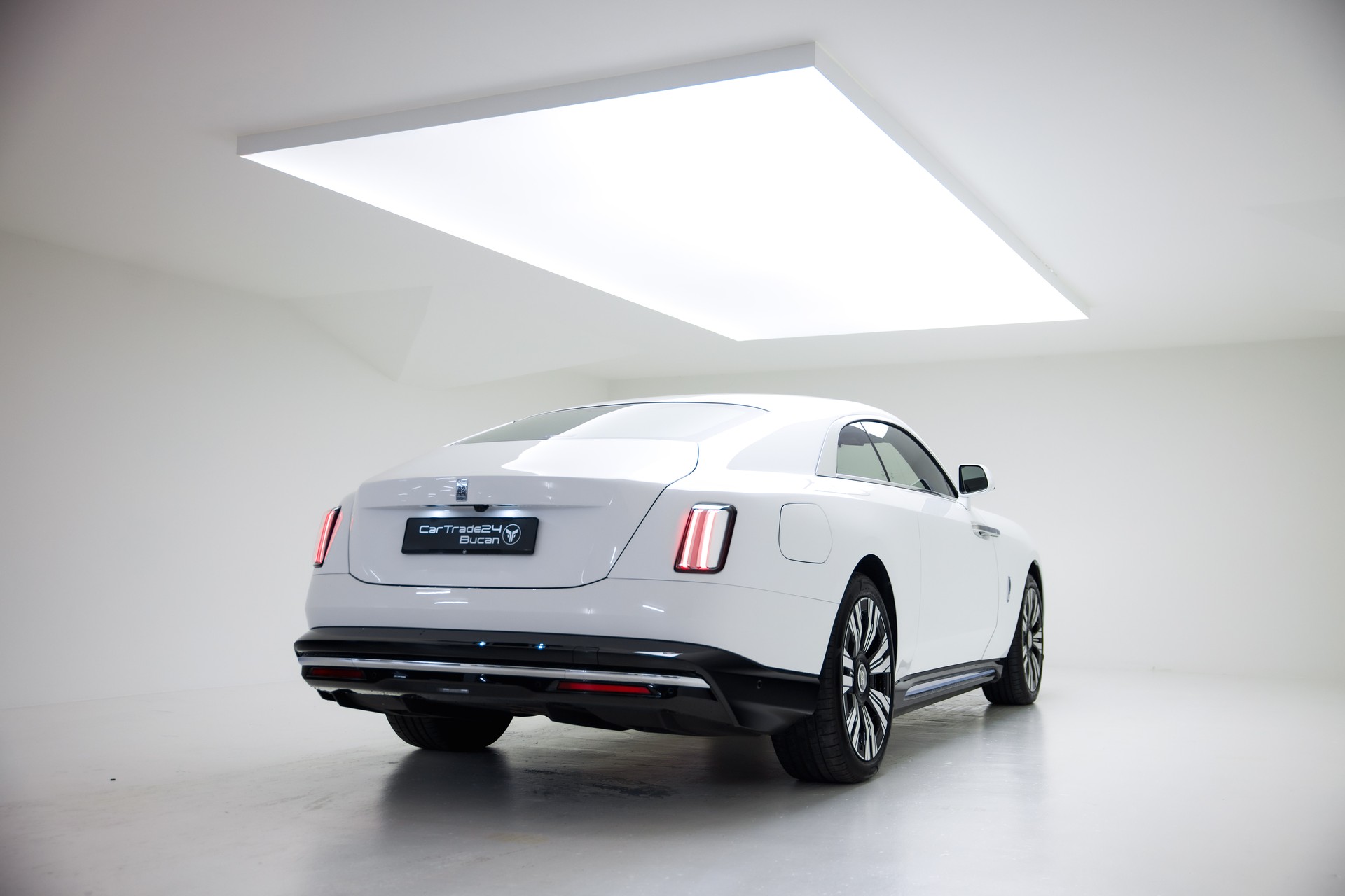 ROLLS-ROYCE Spectre 102kWh-image-7
