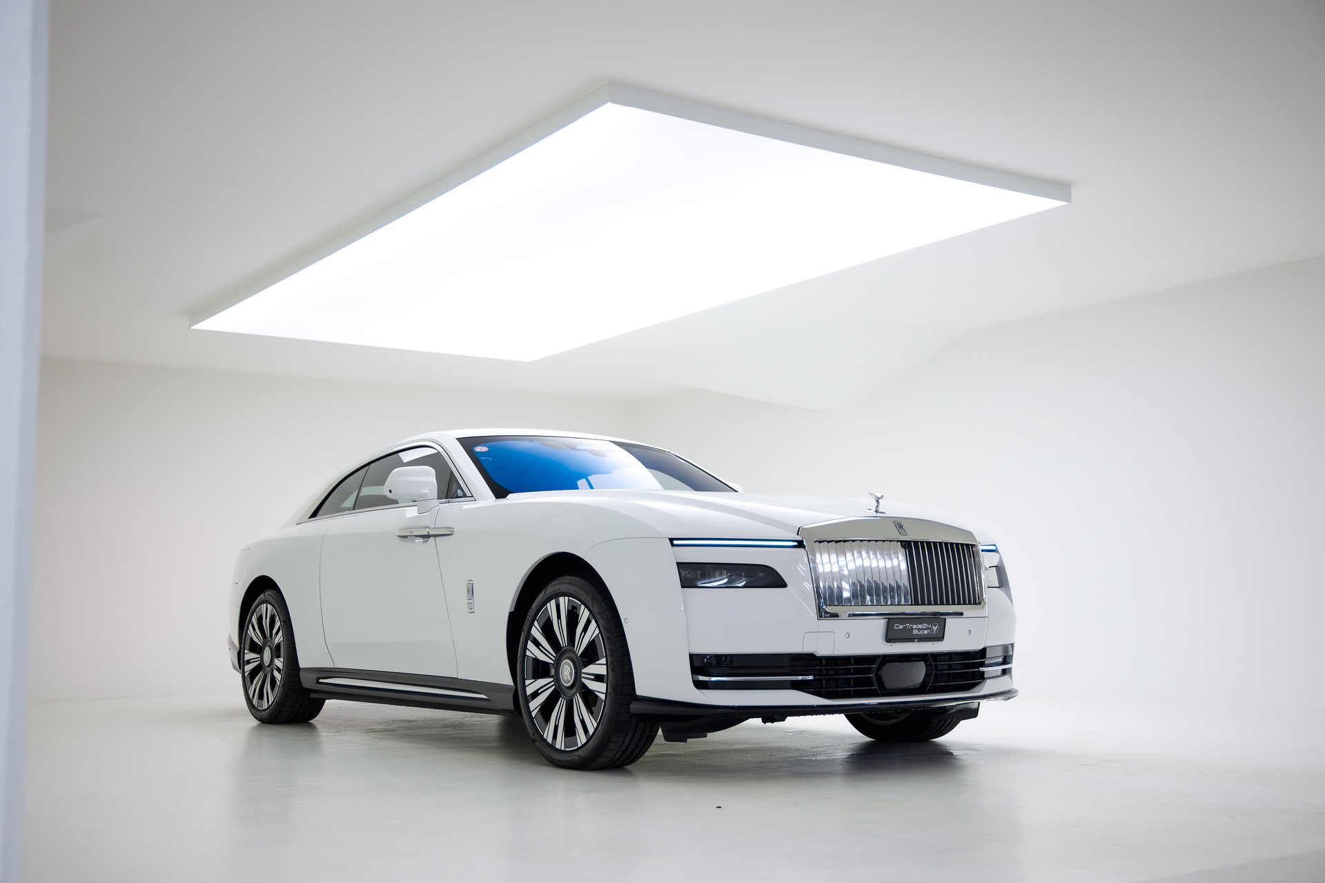 ROLLS-ROYCE Spectre 102kWh-image-6