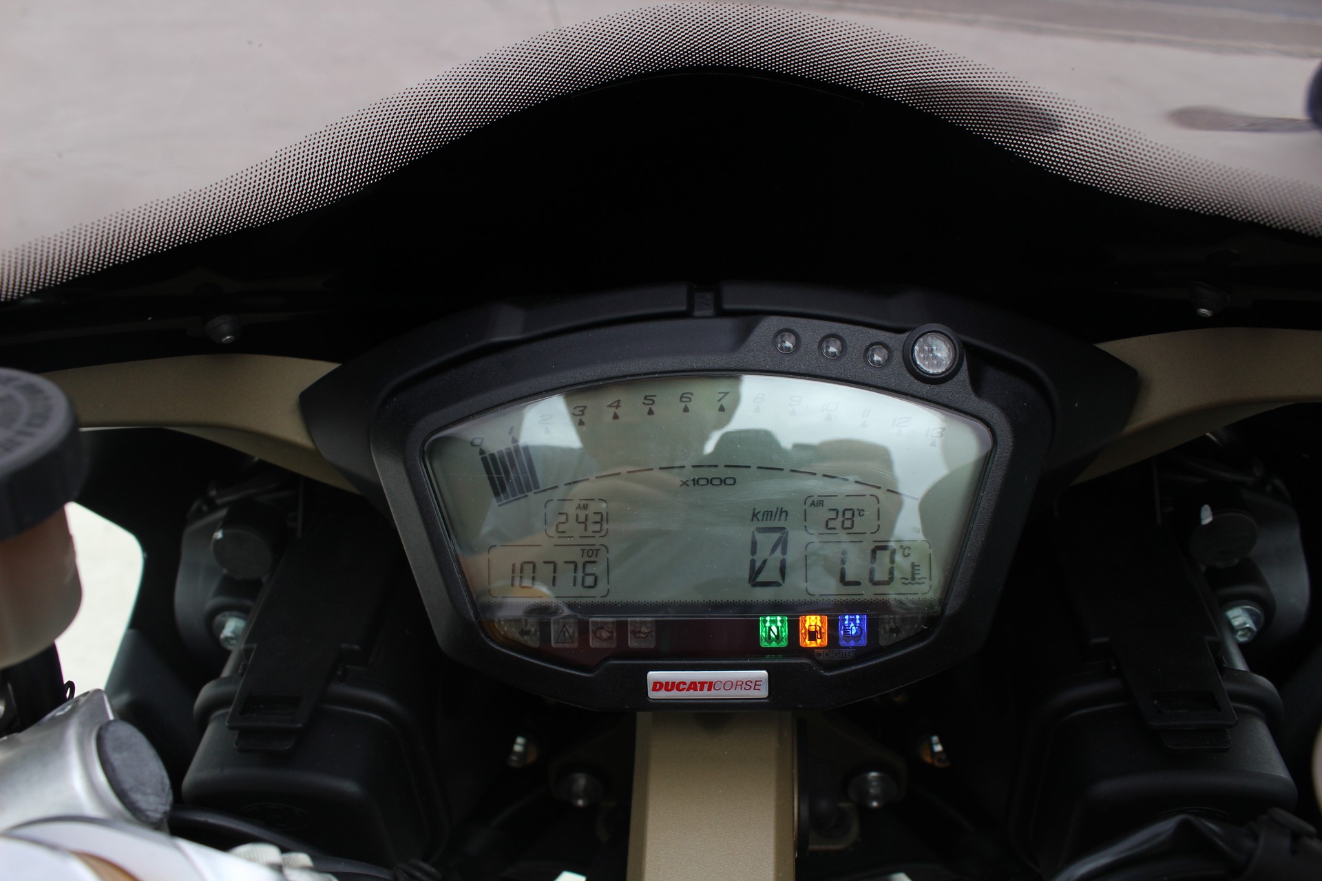 DUCATI 1098 S-image-7