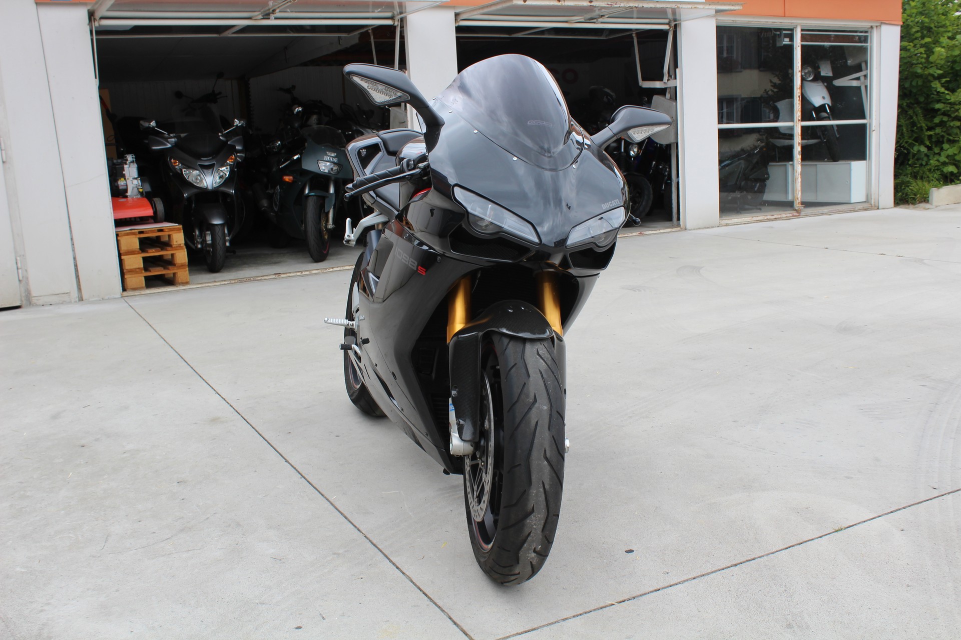 DUCATI 1098 S-image-1