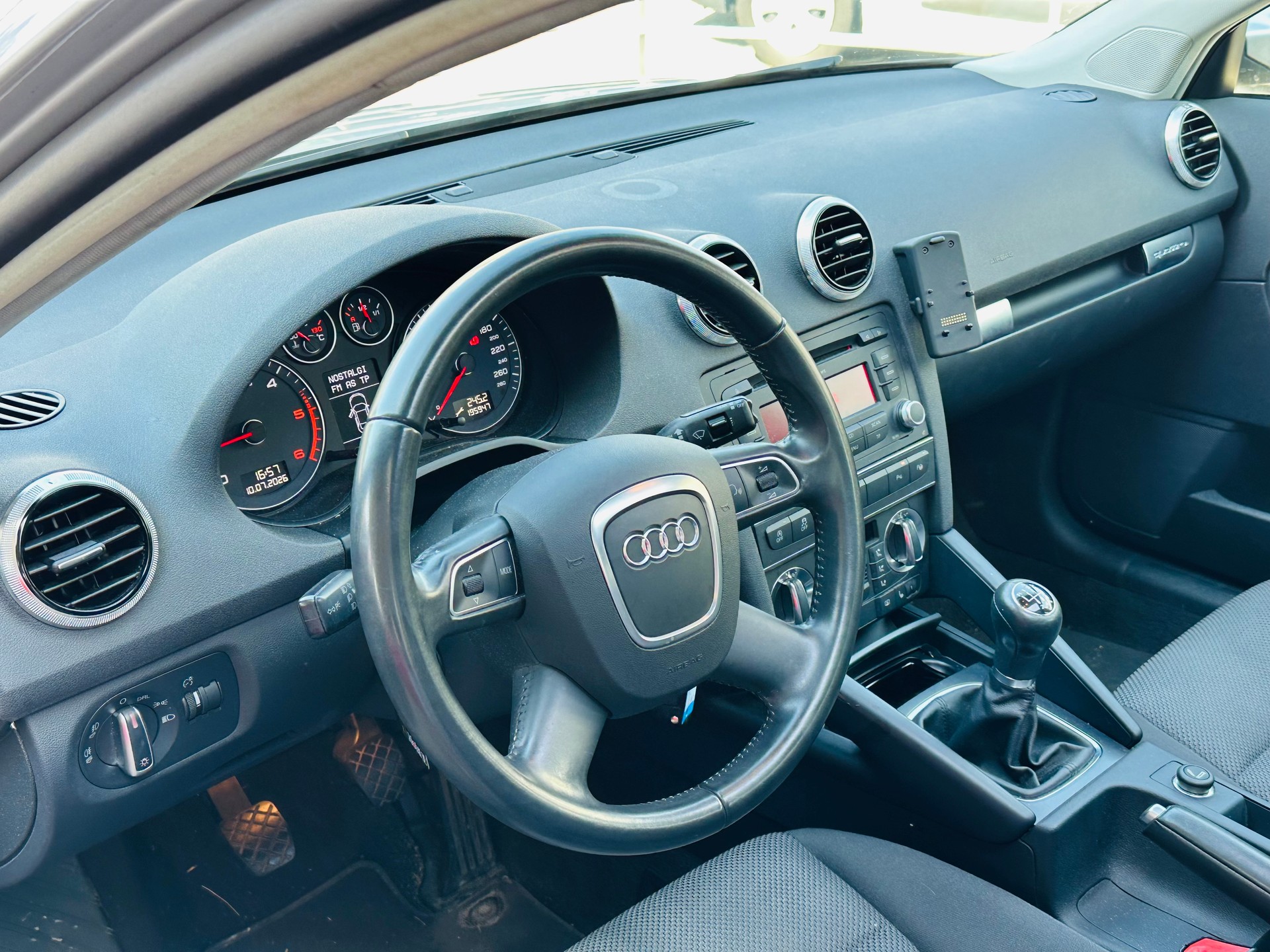 AUDI A3 Sportback 2.0 TDI Attraction quattro-image-11