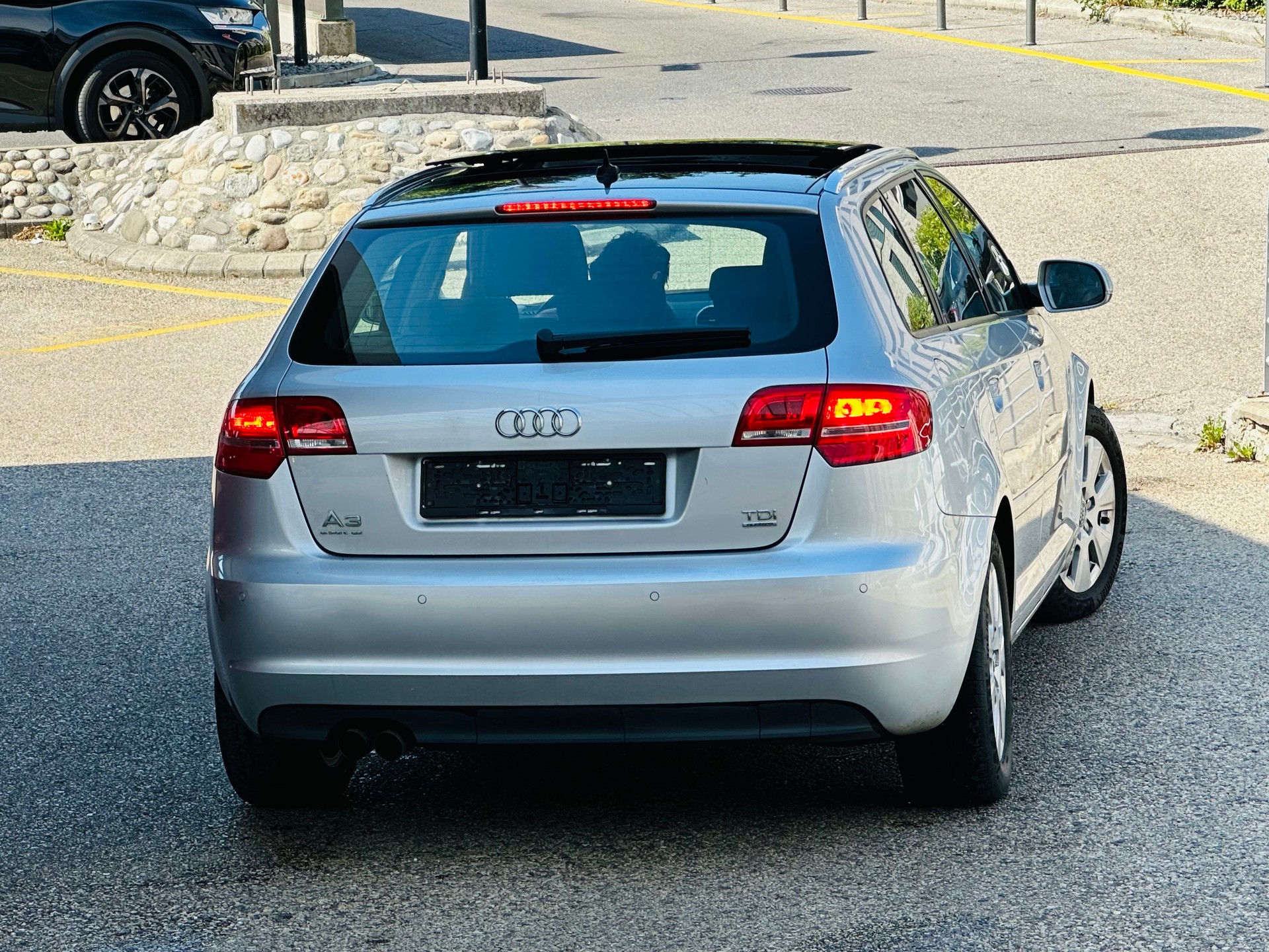 AUDI A3 Sportback 2.0 TDI Attraction quattro-image-7