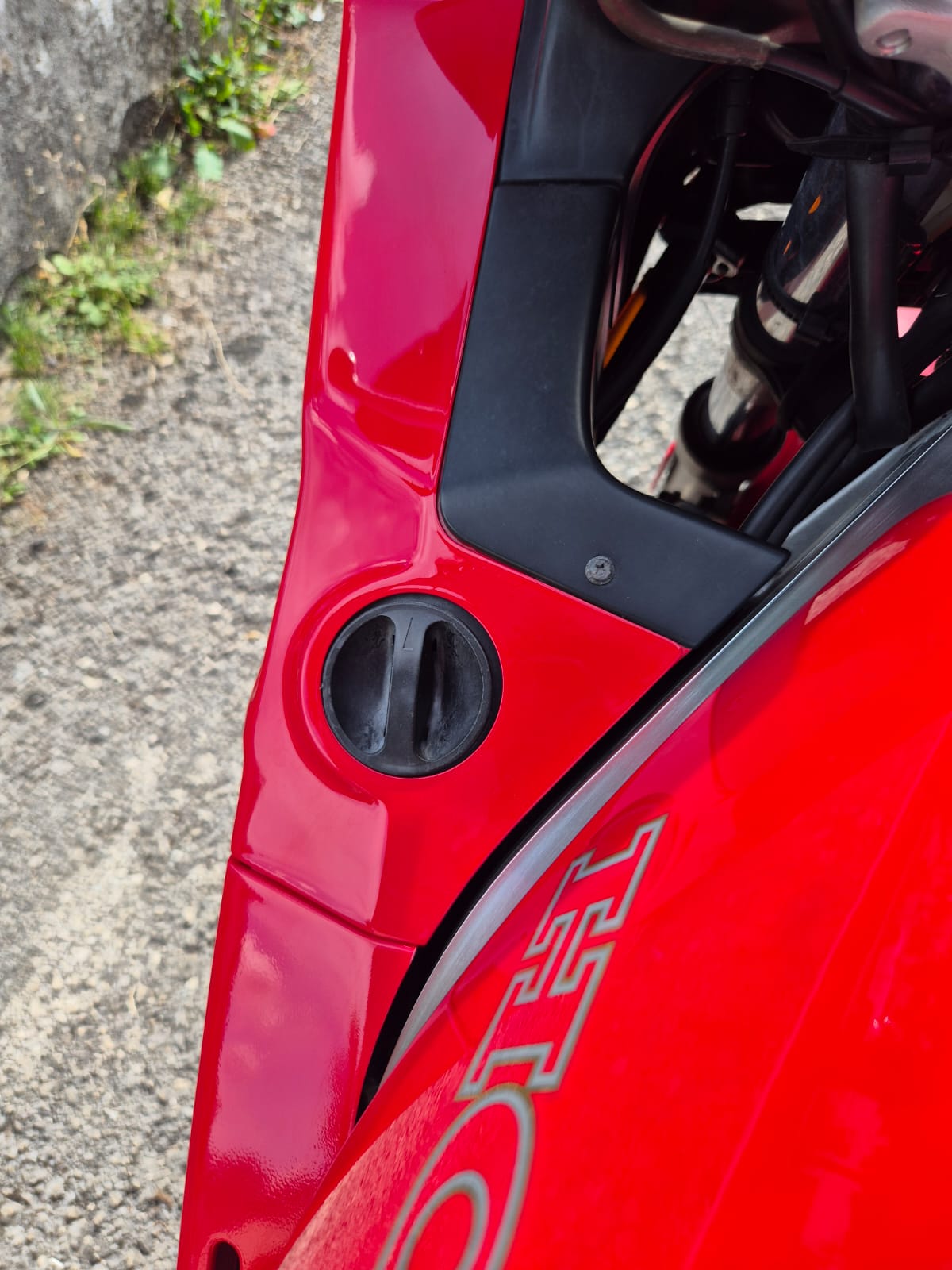 HONDA VFR 750 F L-image-7