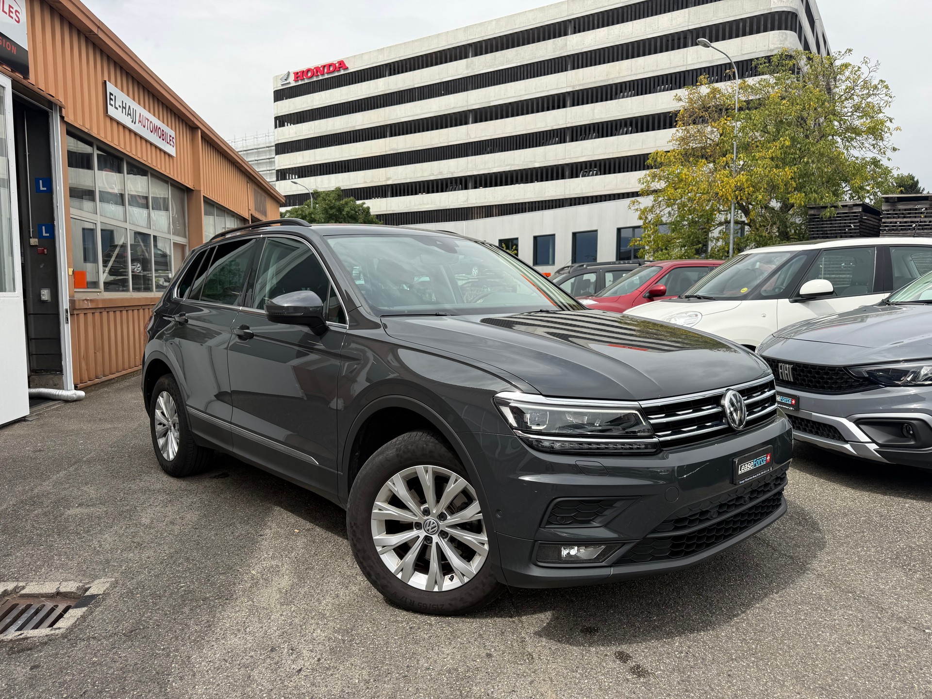 VW Tiguan 2.0 TDI SCR Comfortline 4Motion DSG-image-1