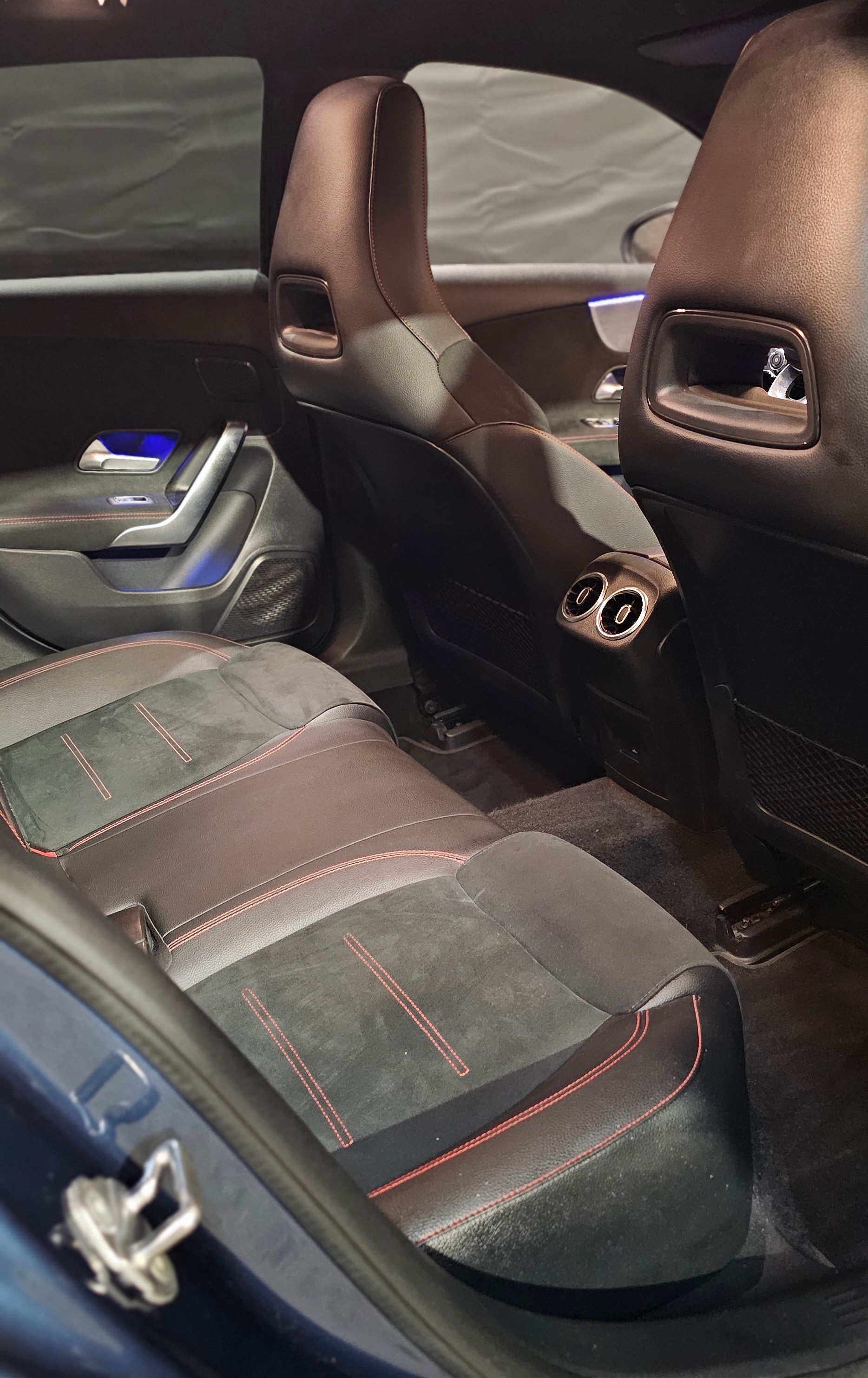 MERCEDES-BENZ A 200 AMG Line 7G-DCT-image-14