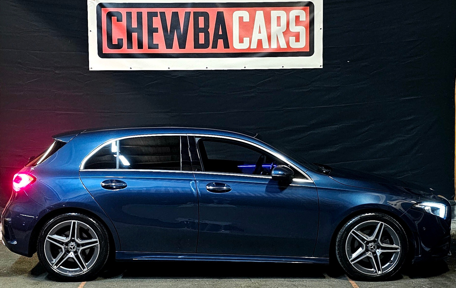 MERCEDES-BENZ A 200 AMG Line 7G-DCT-image-6