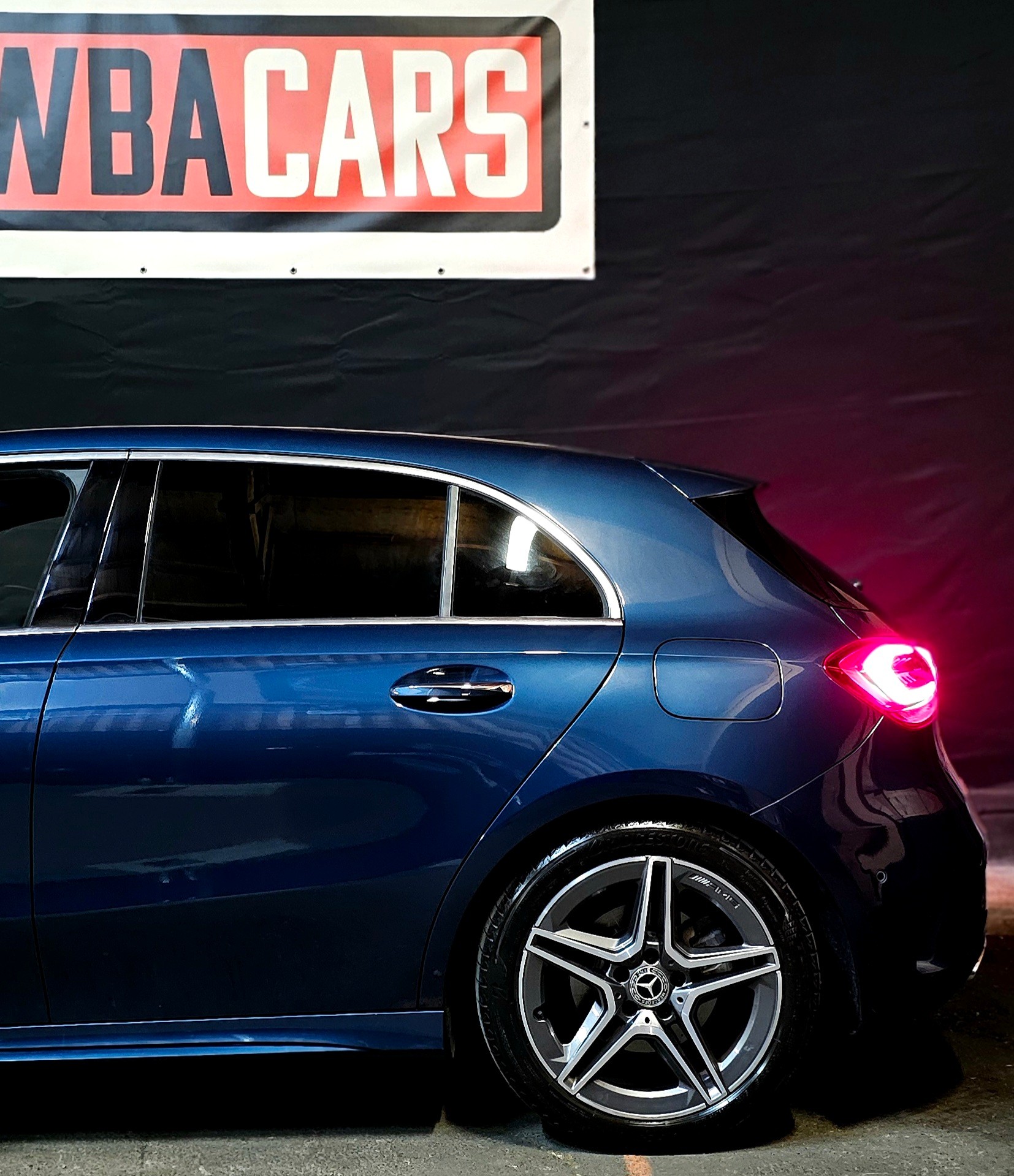 MERCEDES-BENZ A 200 AMG Line 7G-DCT-image-3