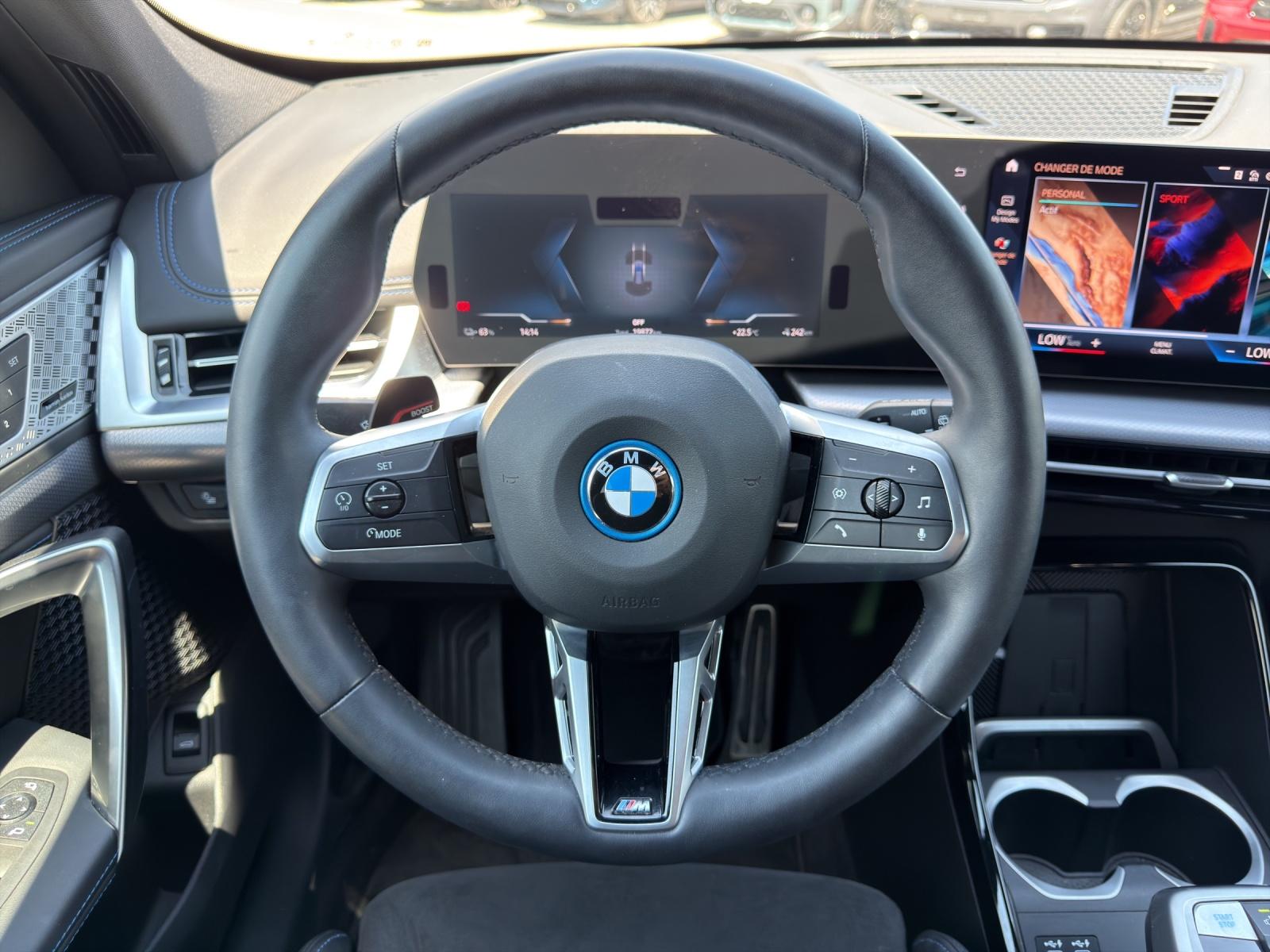 BMW iX1 xDrive 30 M Sport (CH)-image-12