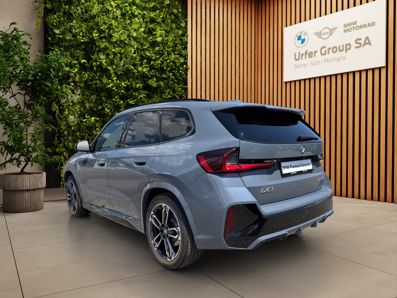 BMW iX1 xDrive 30 M Sport (CH)-image-3
