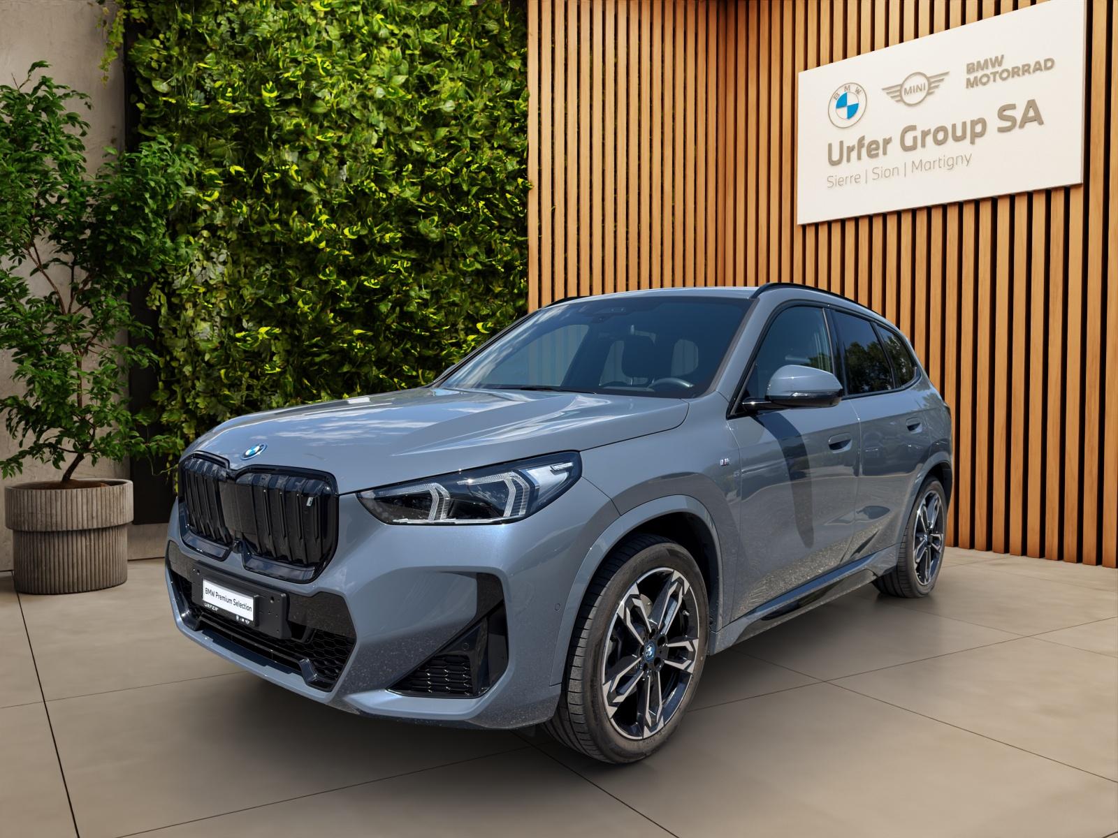 BMW iX1 xDrive 30 M Sport (CH)-image-0