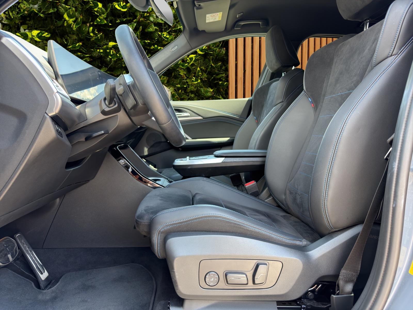 BMW iX1 xDrive 30 M Sport (CH)-image-9