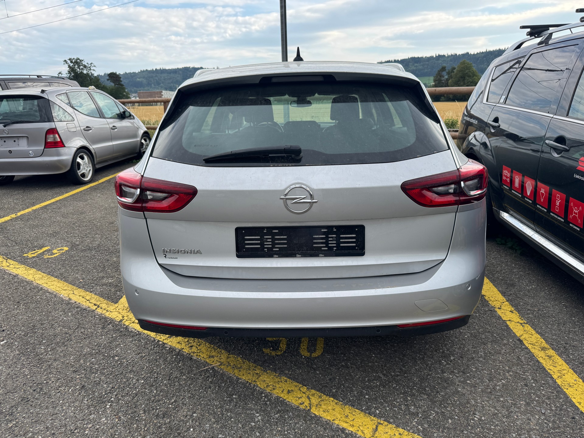 OPEL Insignia 1.5 CDTI Sports Tourer Edition-image-3